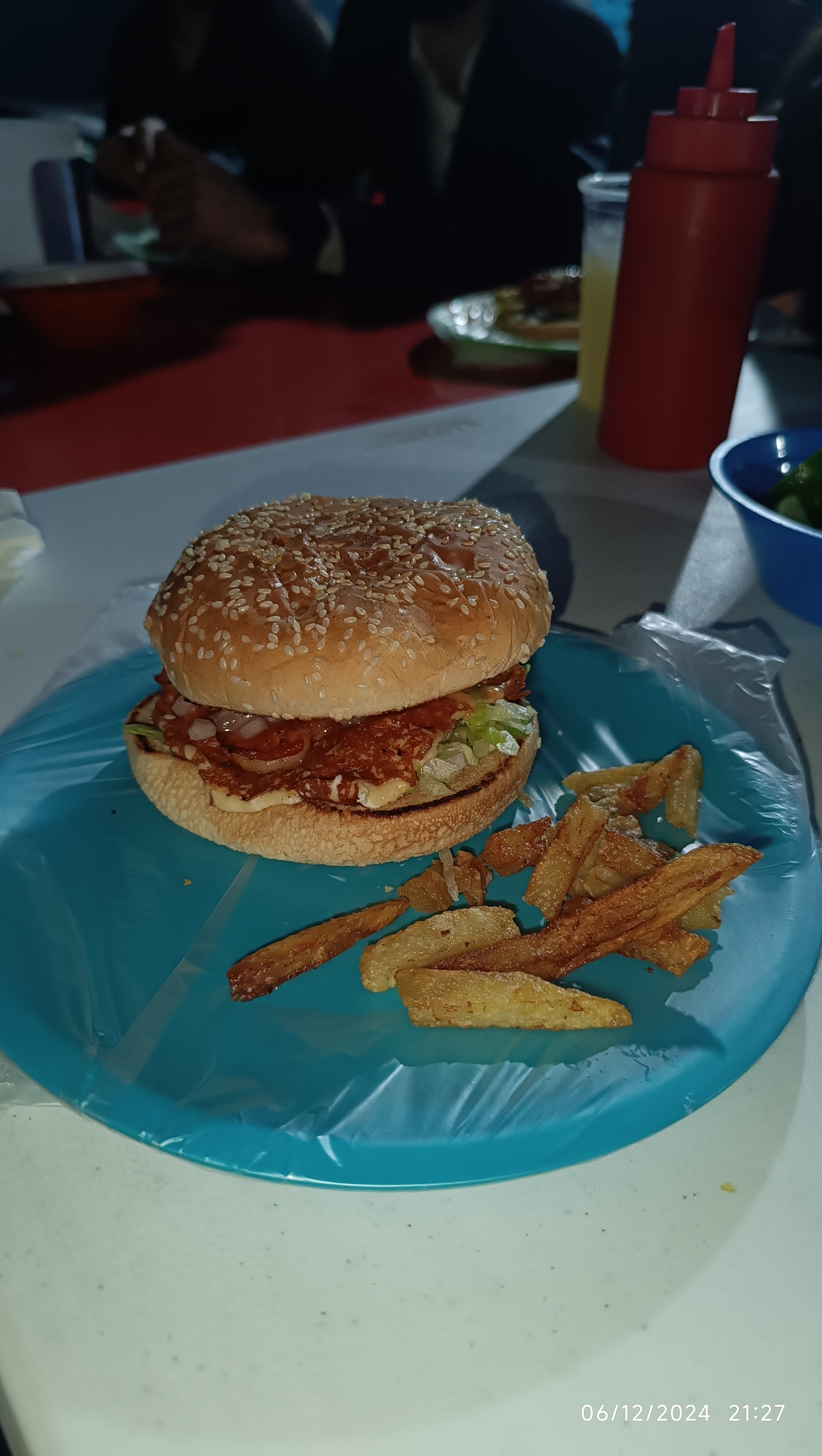 "EL COMELON" image 7