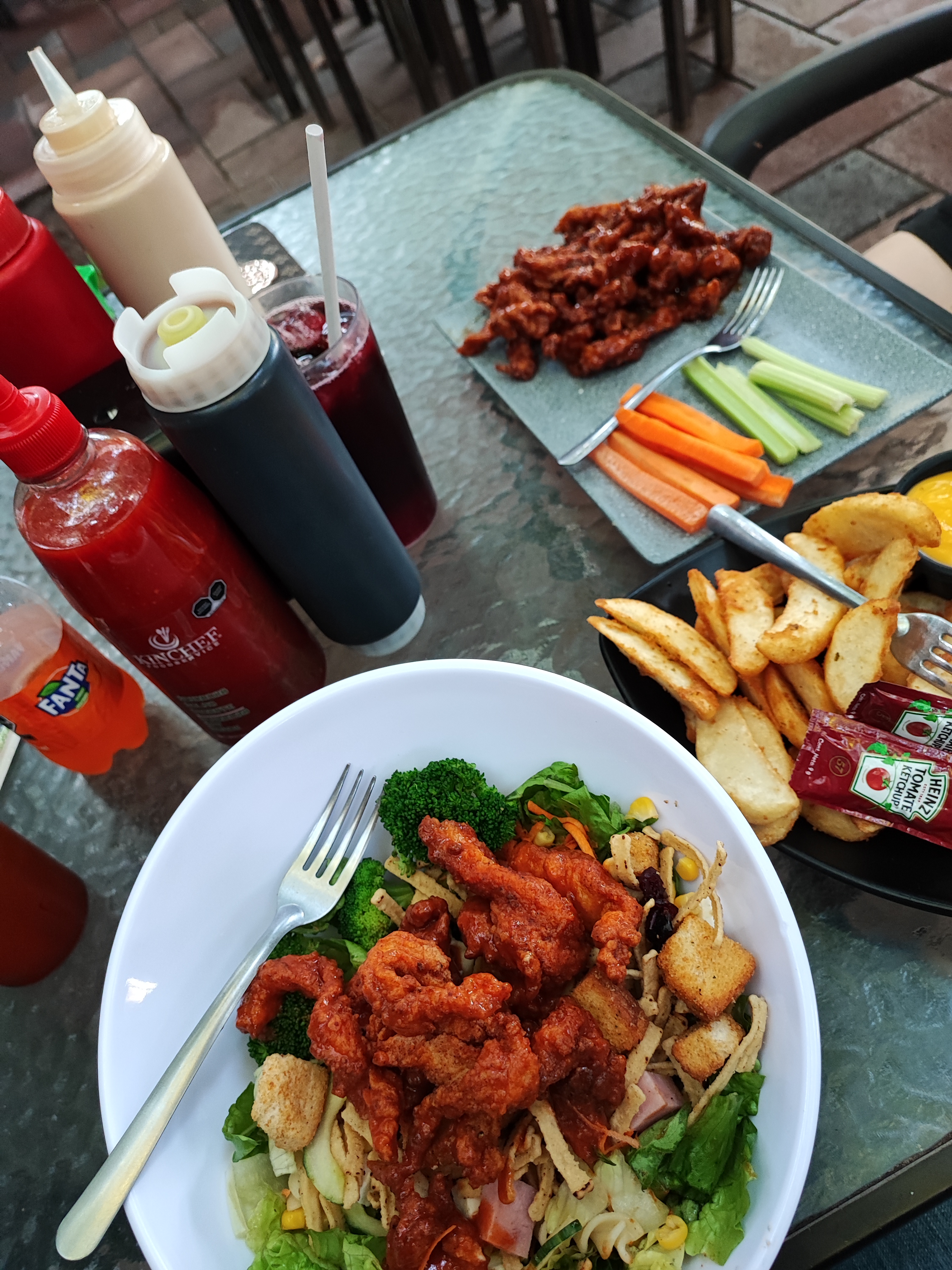 Garden Wings & Roll image 2