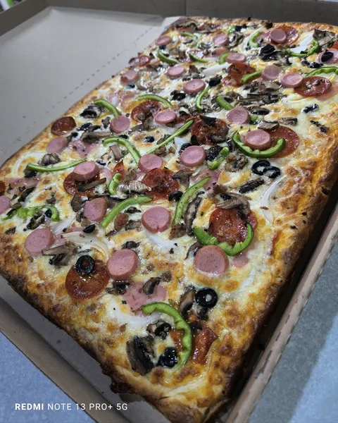 Lasconni Pizza image 4