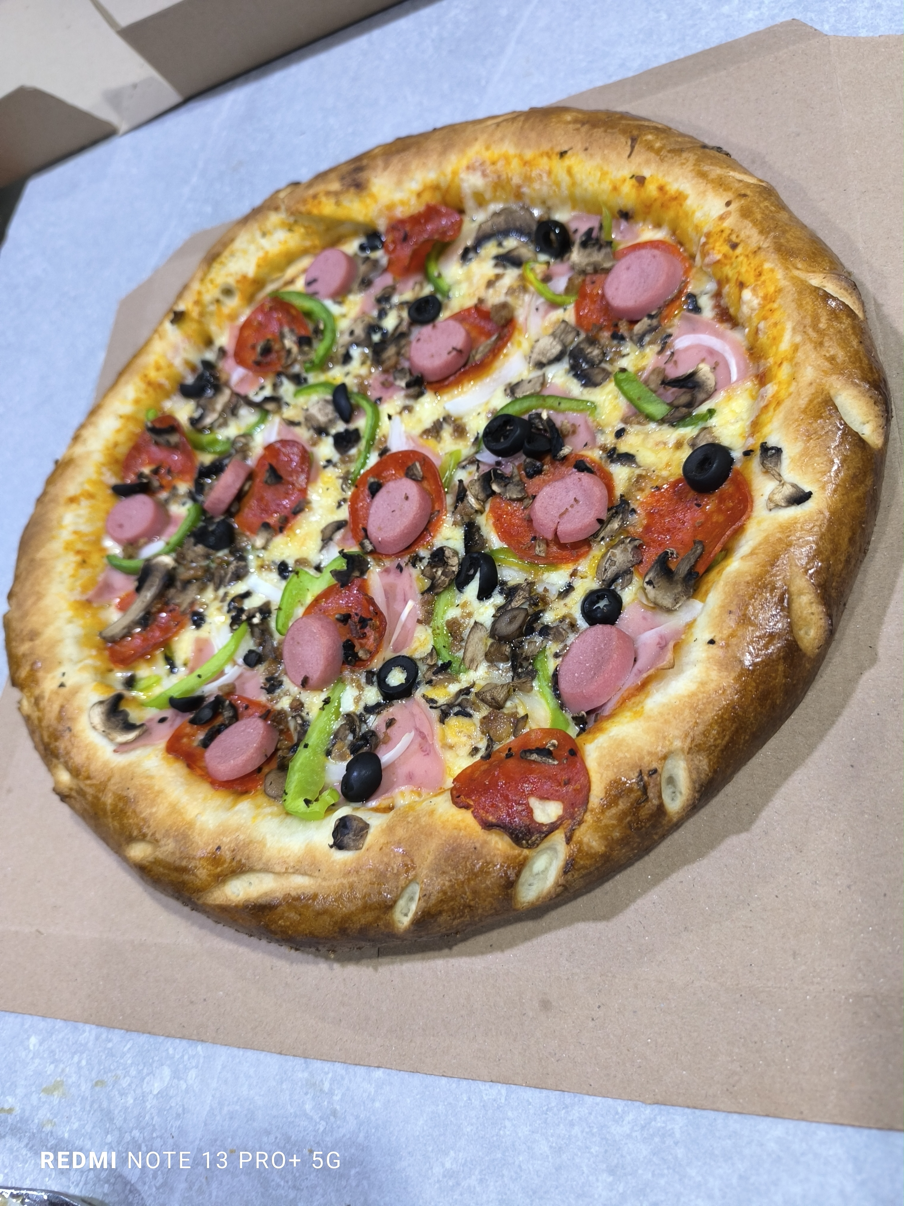 Lasconni Pizza image 6