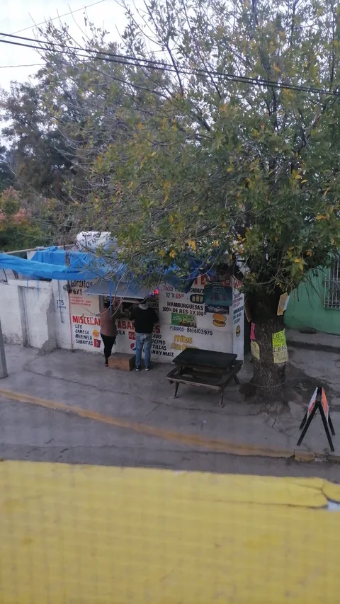 Hamburguesas, gorditas, Lonches y tacos el puente image 2
