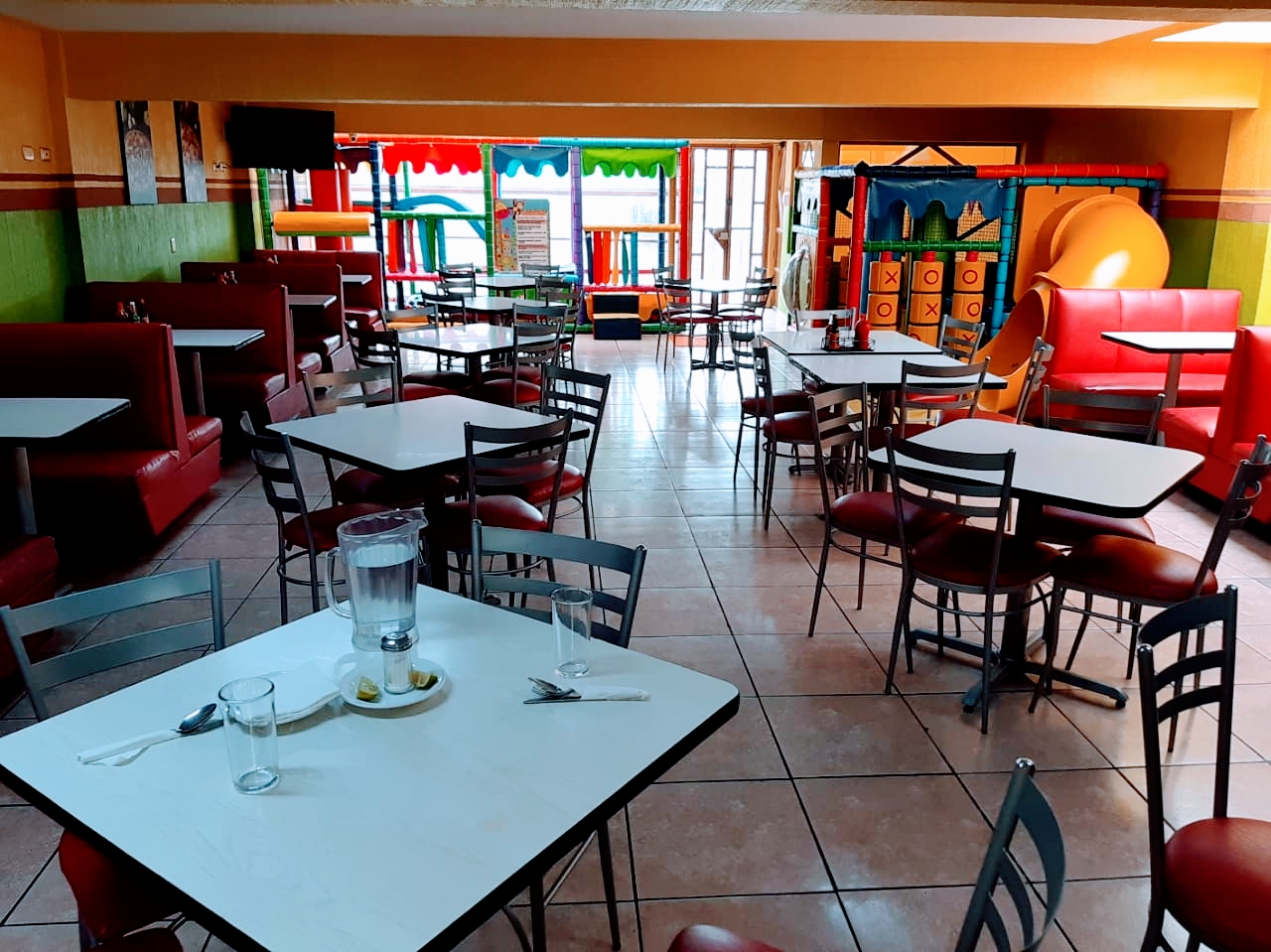 Luiggi's Pizza&Restaurant image 1