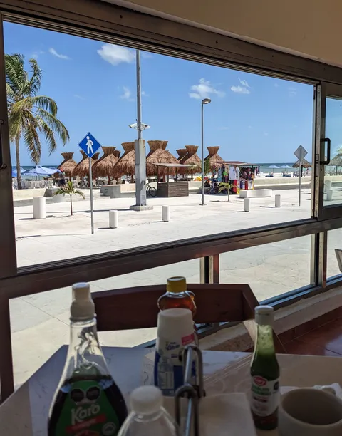 Spiaggia image 8