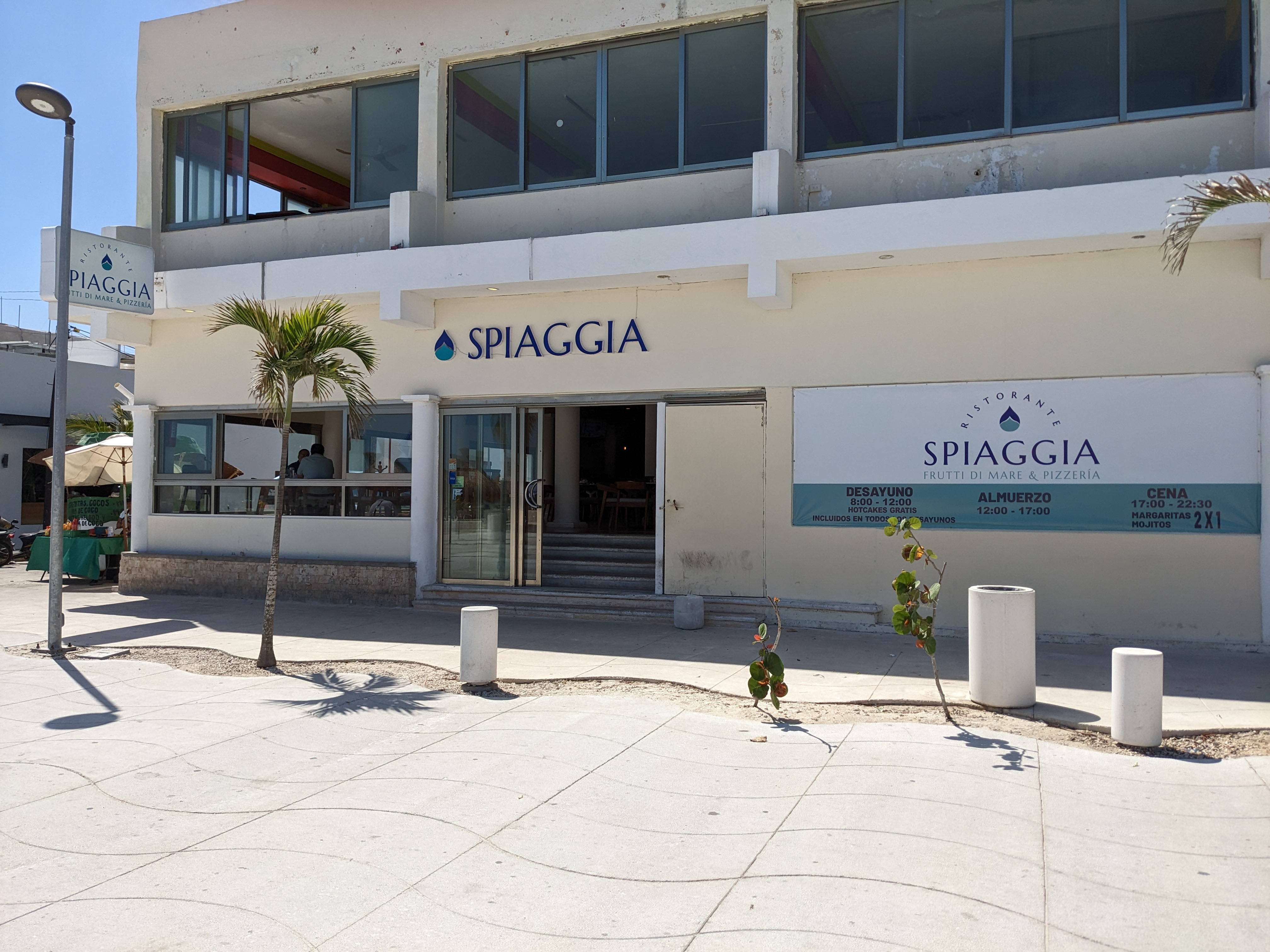 Spiaggia image 9