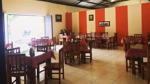 El Portón image 1