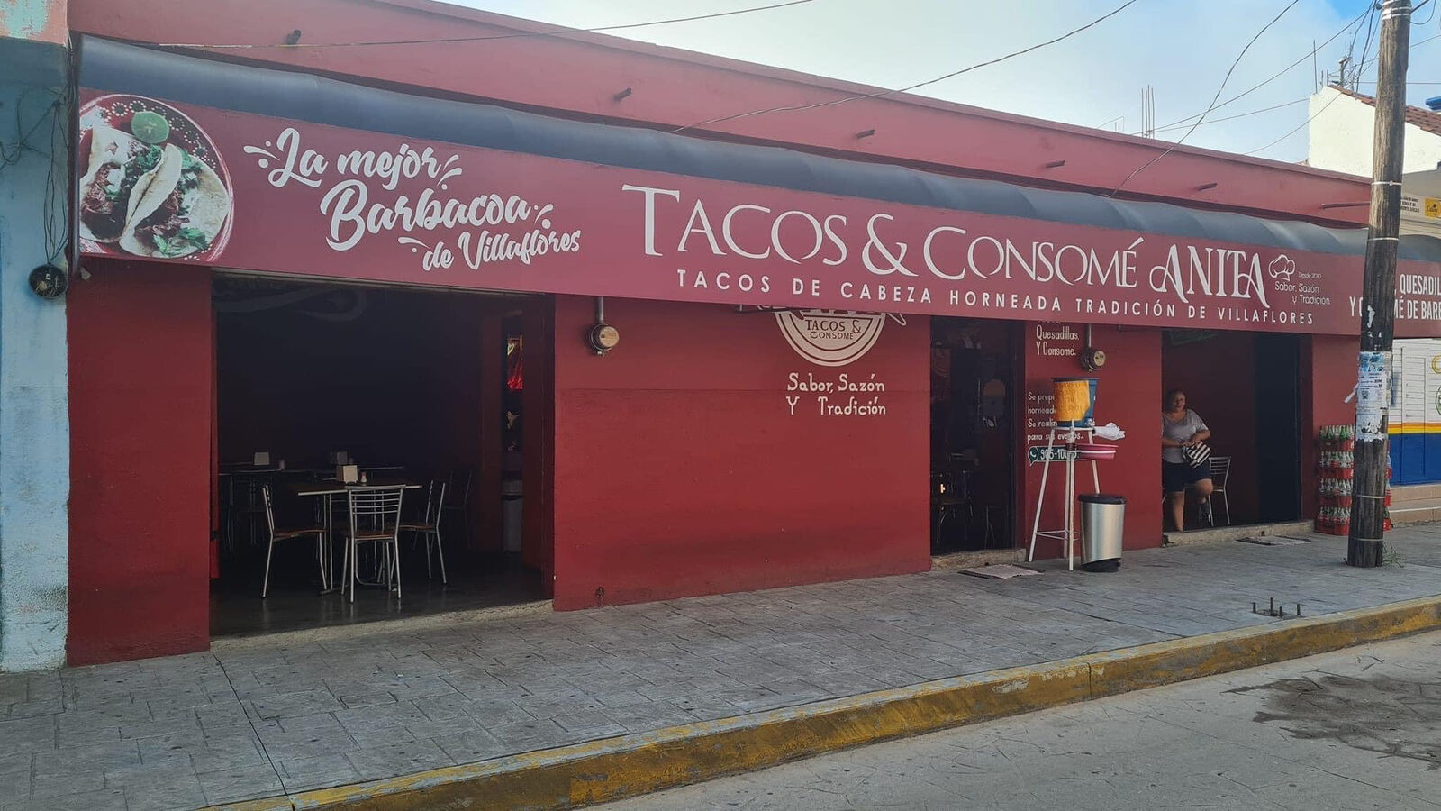 Tacos y consomé Anita image 1