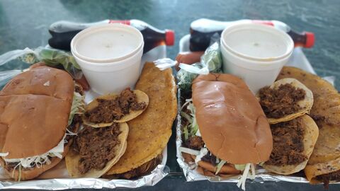 La barbacha image 1