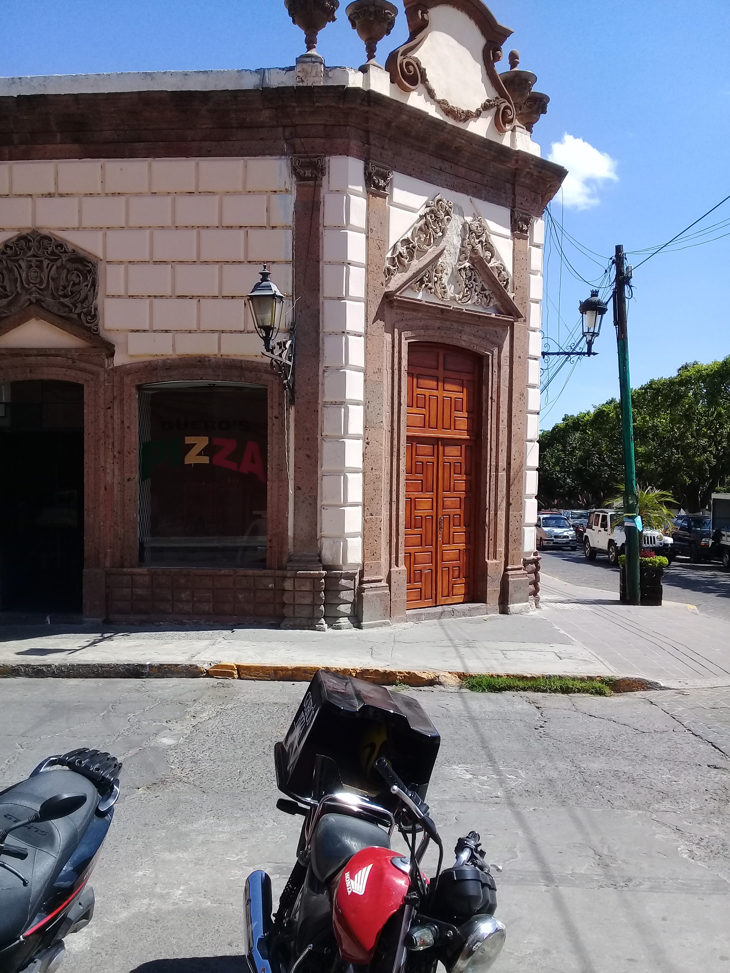 Güero’s Pizza image 4