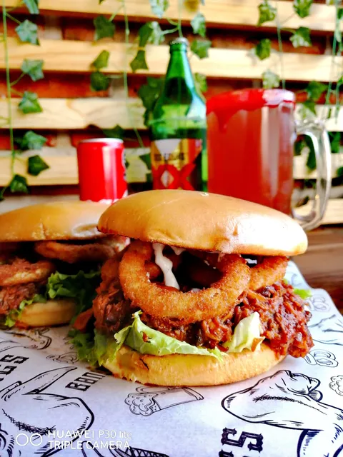 JR's Wings & Tenders image 5