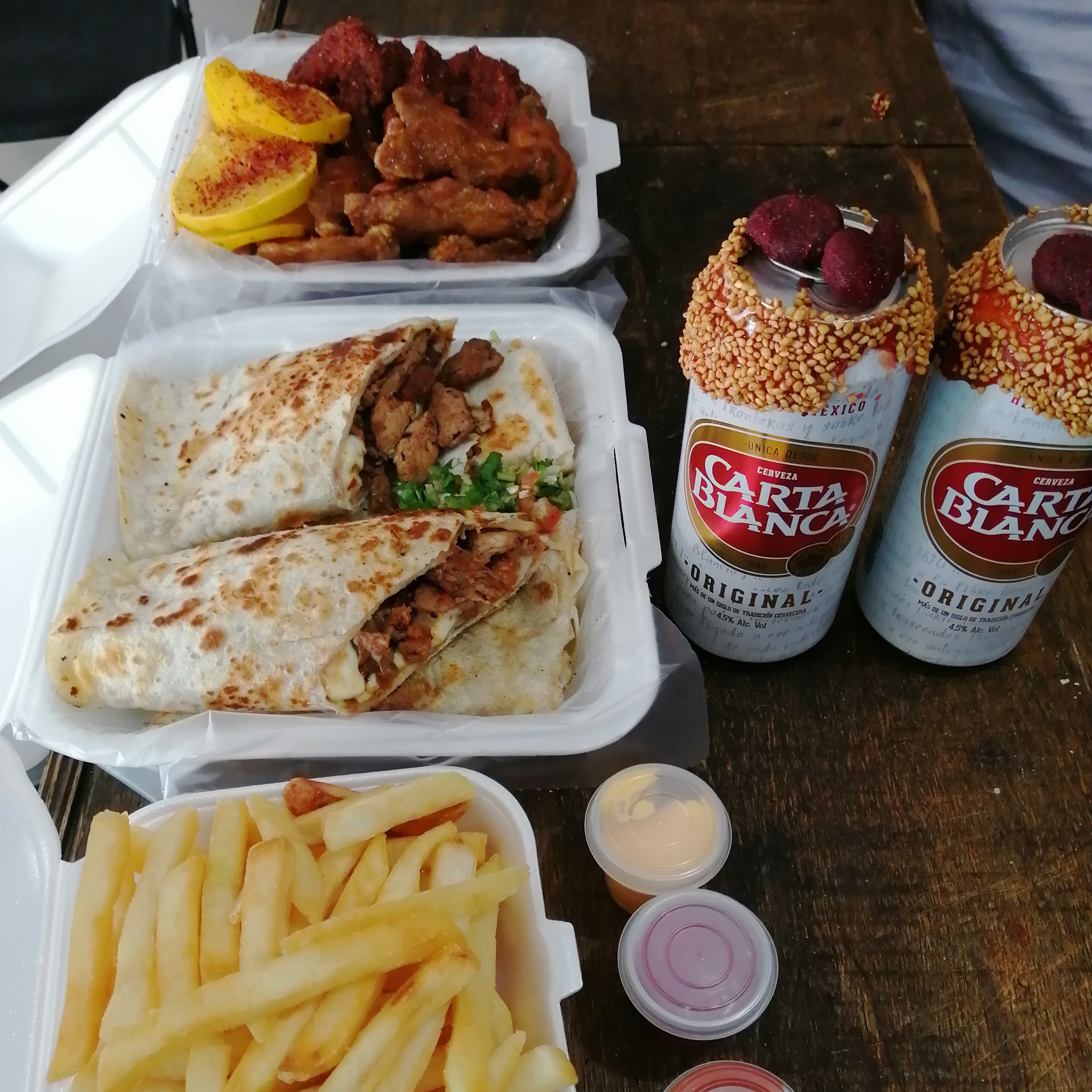 JR's Wings & Tenders image 10