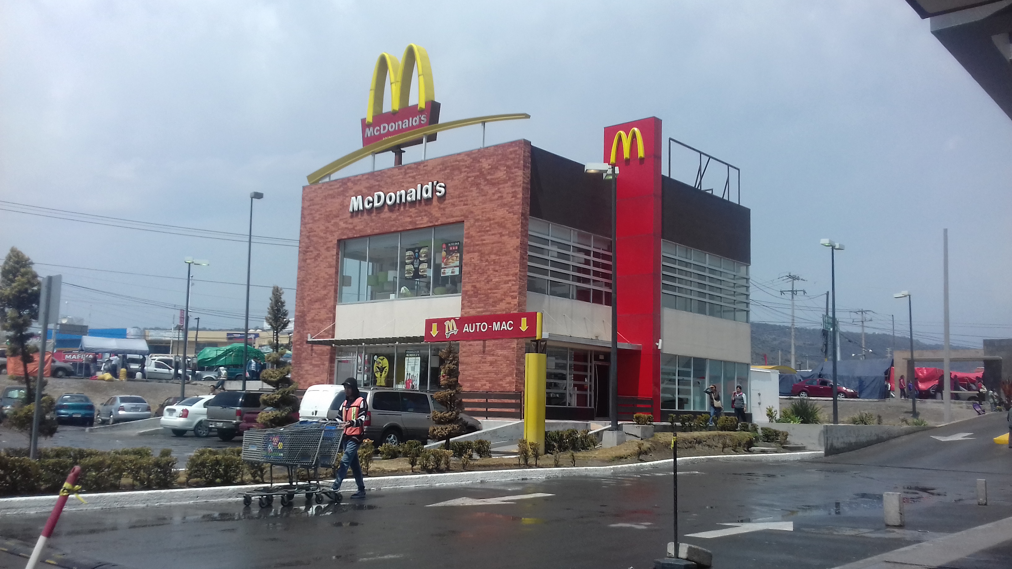 McDonald's Huehuetoca image 3