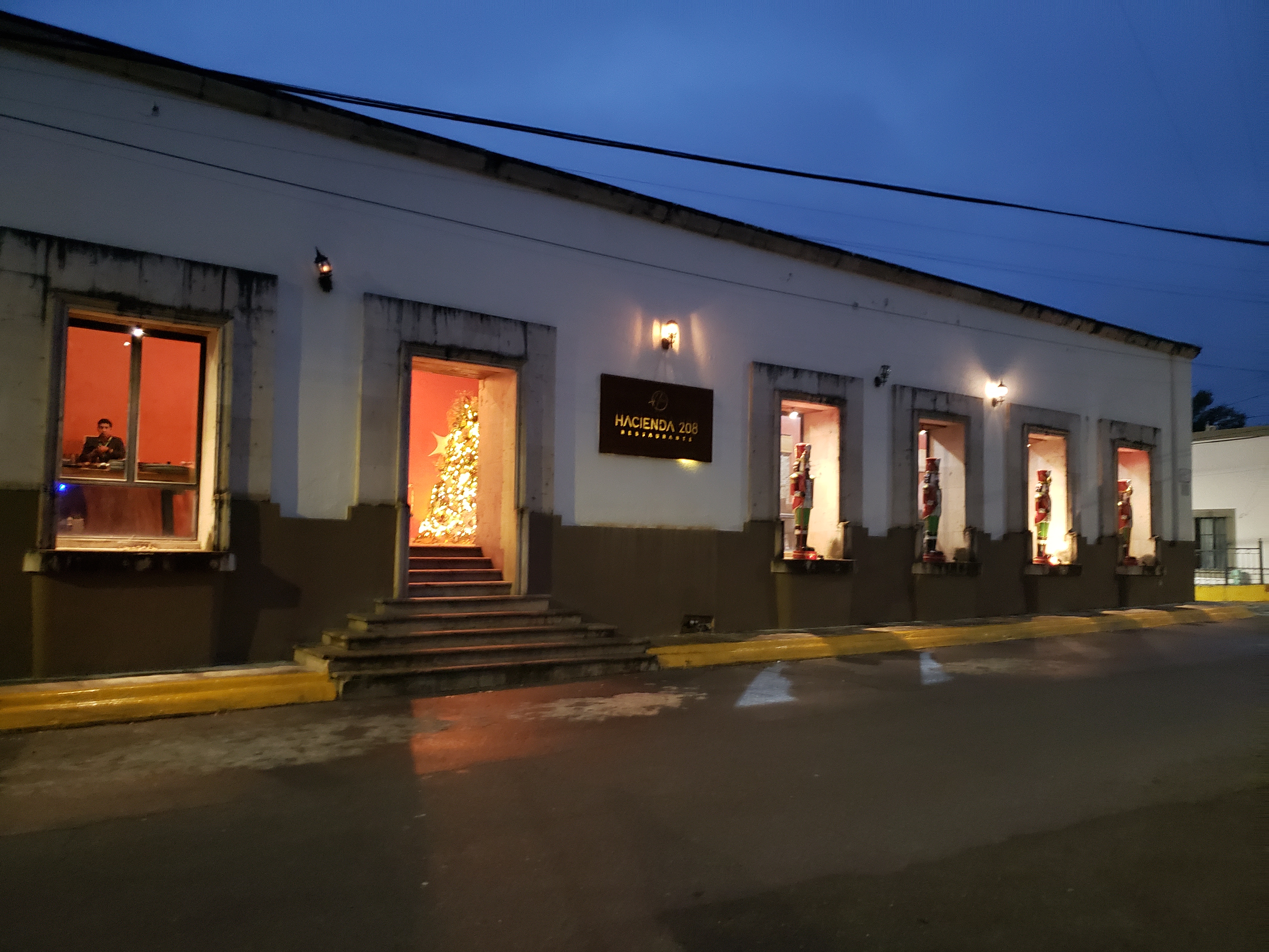 Hacienda 208 image 7