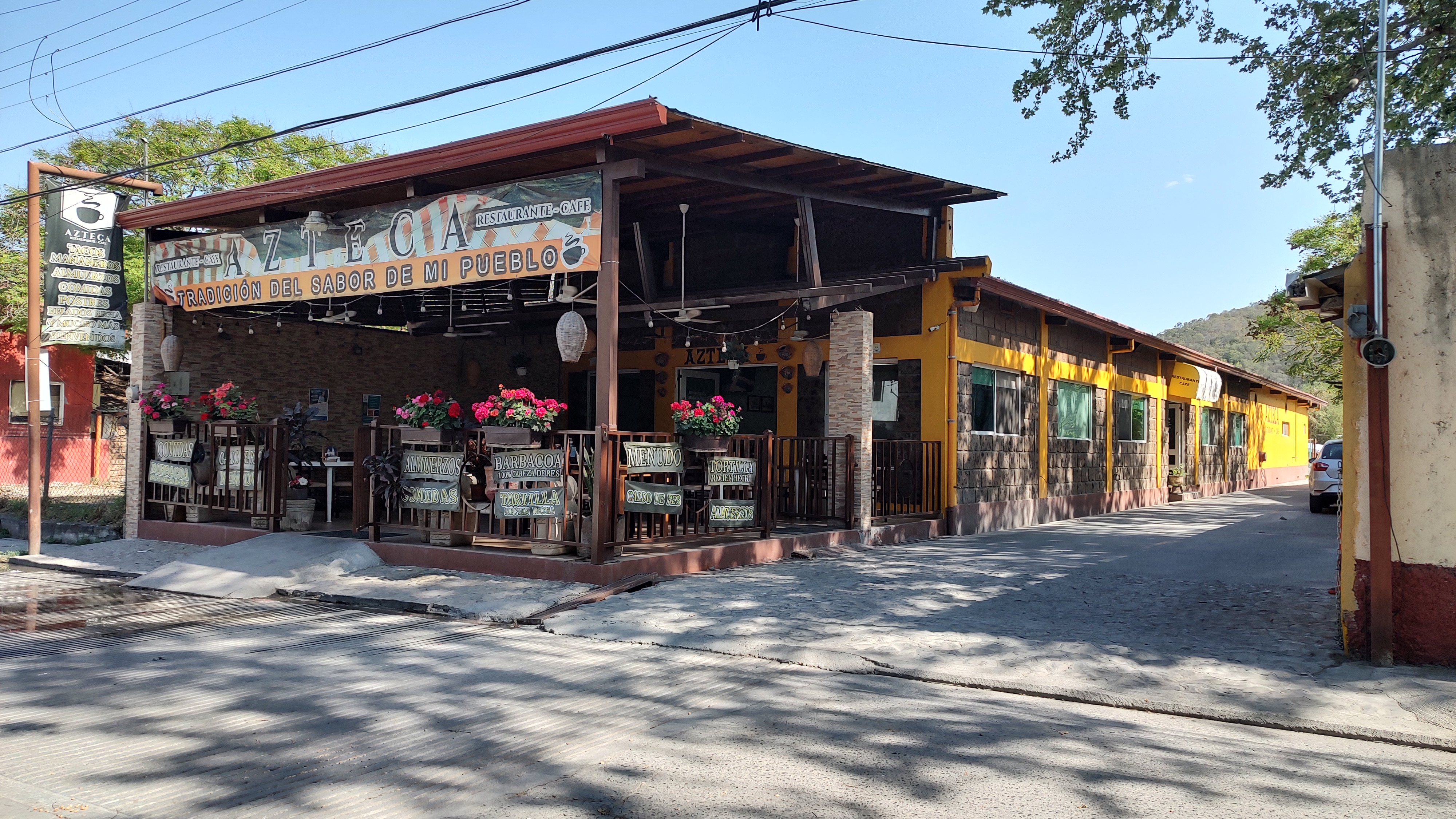 Café Azteca image 6