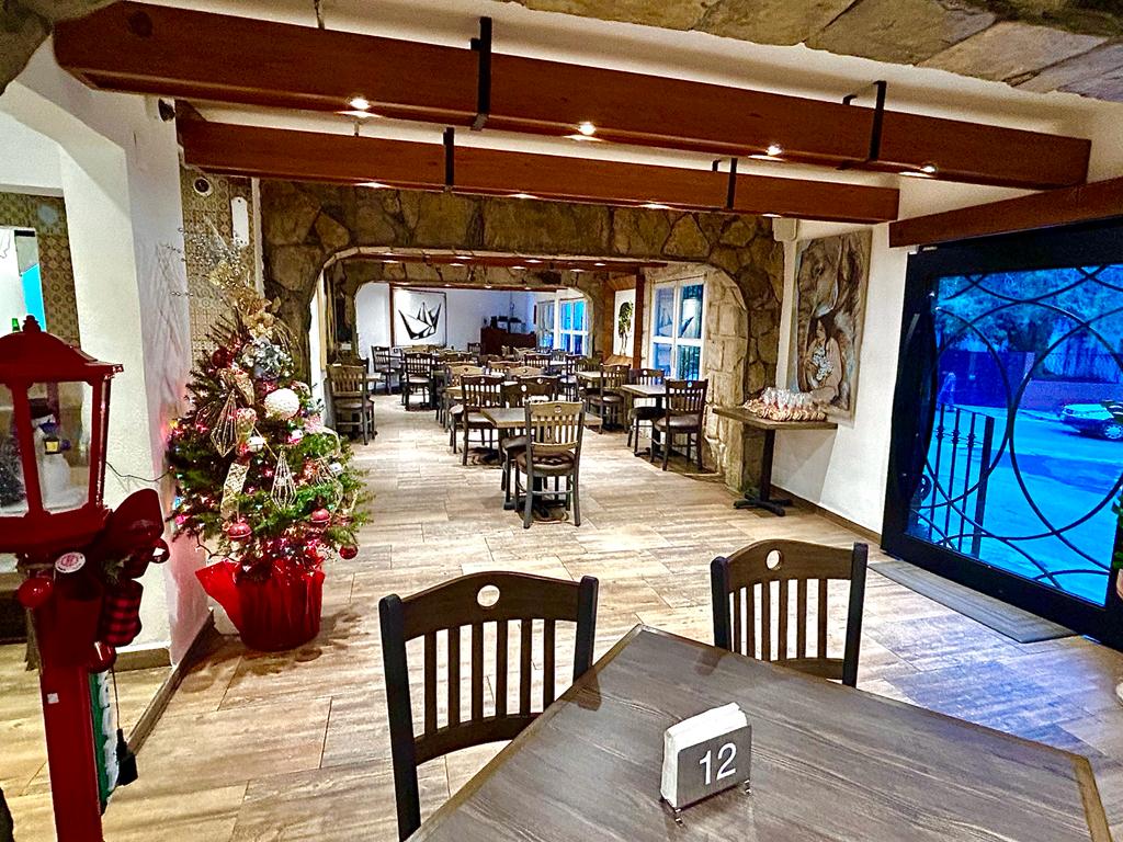 Óscar’s Drinks Almuerzos y Mariscos image 9