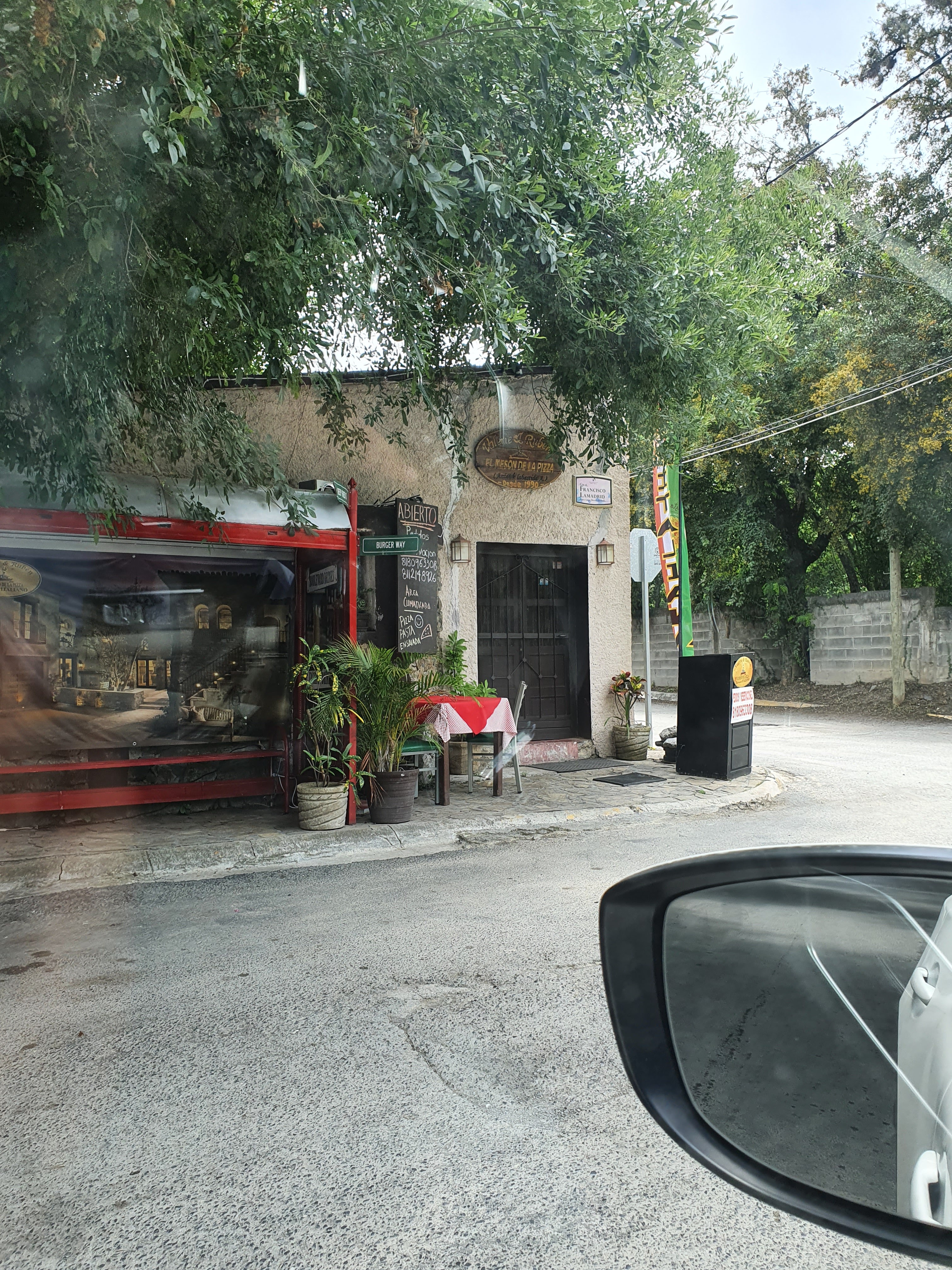 Valerie & Rubén image 2