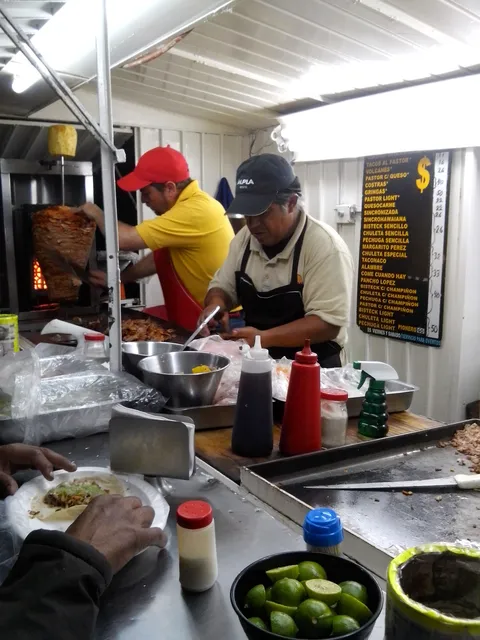 Taquería Los Parientes image 1