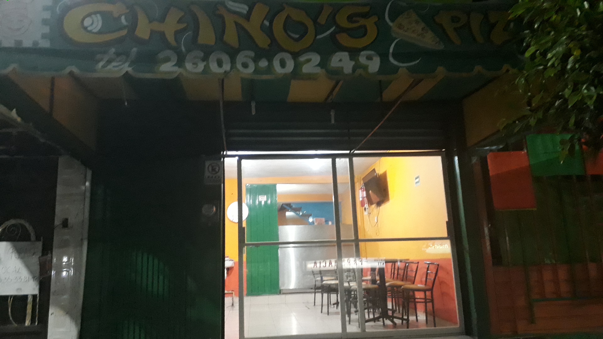 Chino's pizzas image 3
