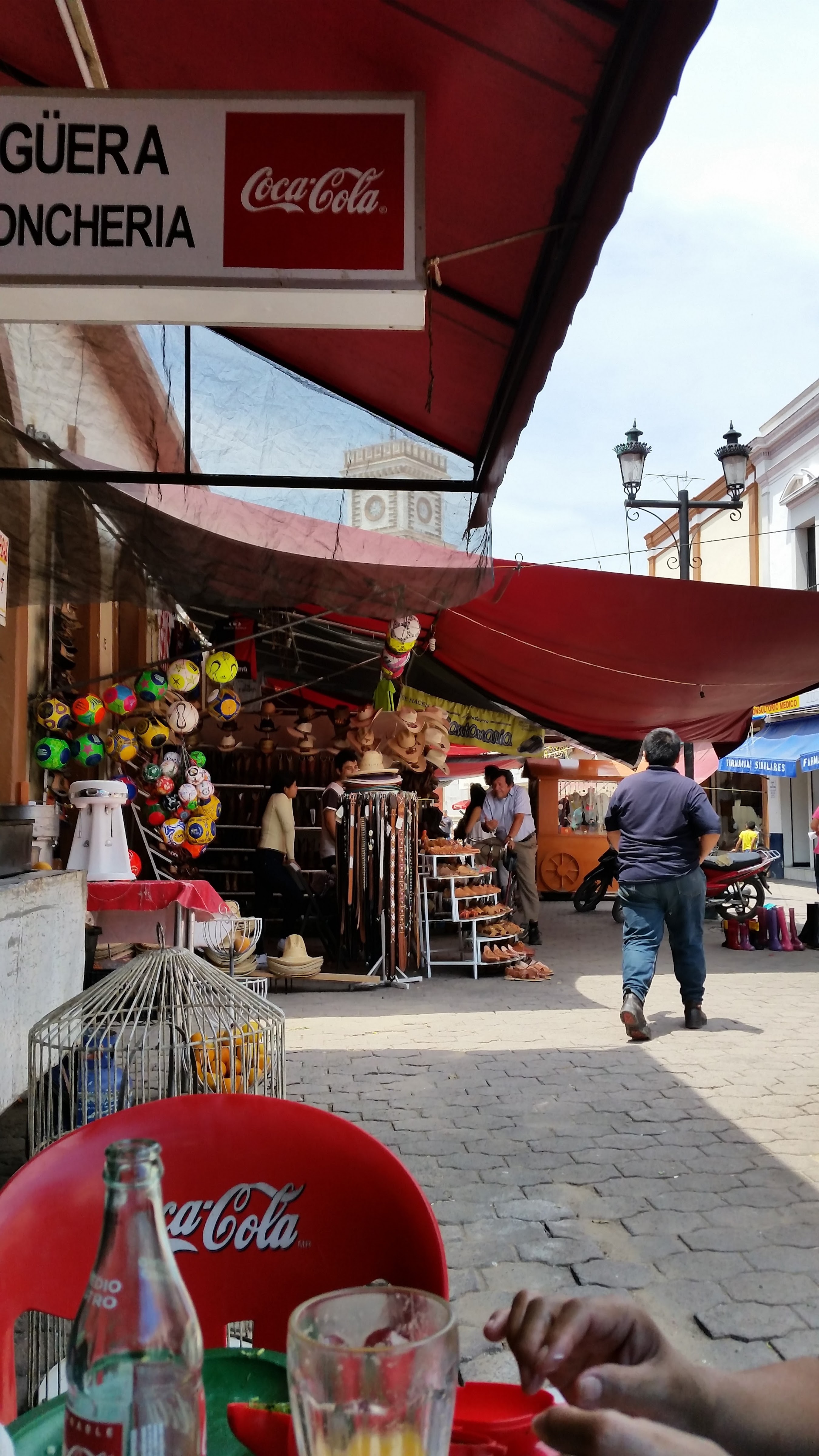 Fonda La Guera image 3