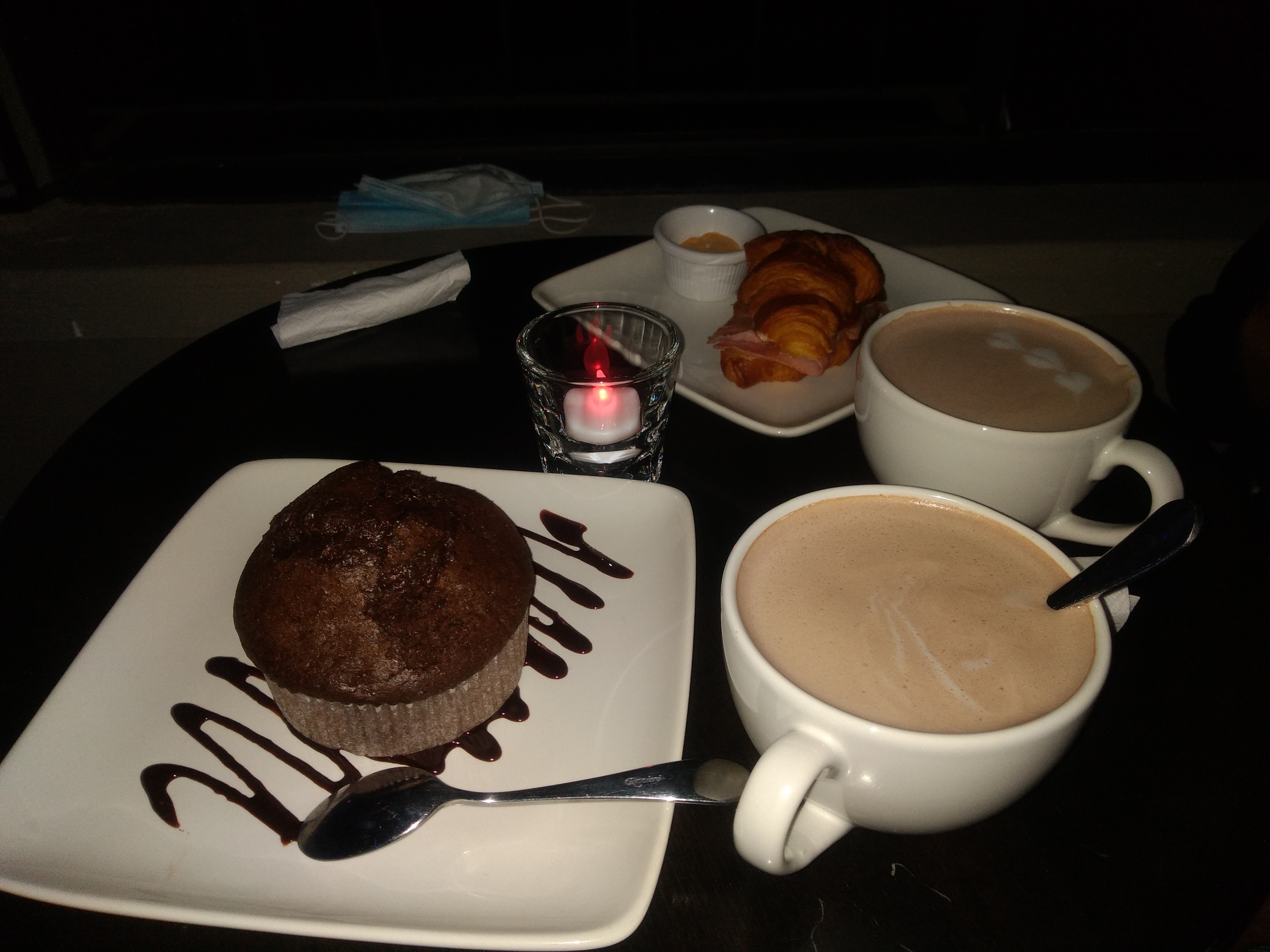 LUNA HOUSE CAFÉ & LOUNGE image 9