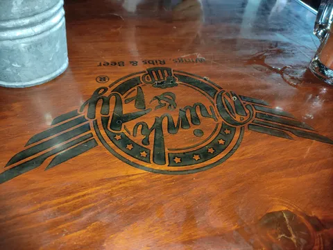 Drink & Fly image 6