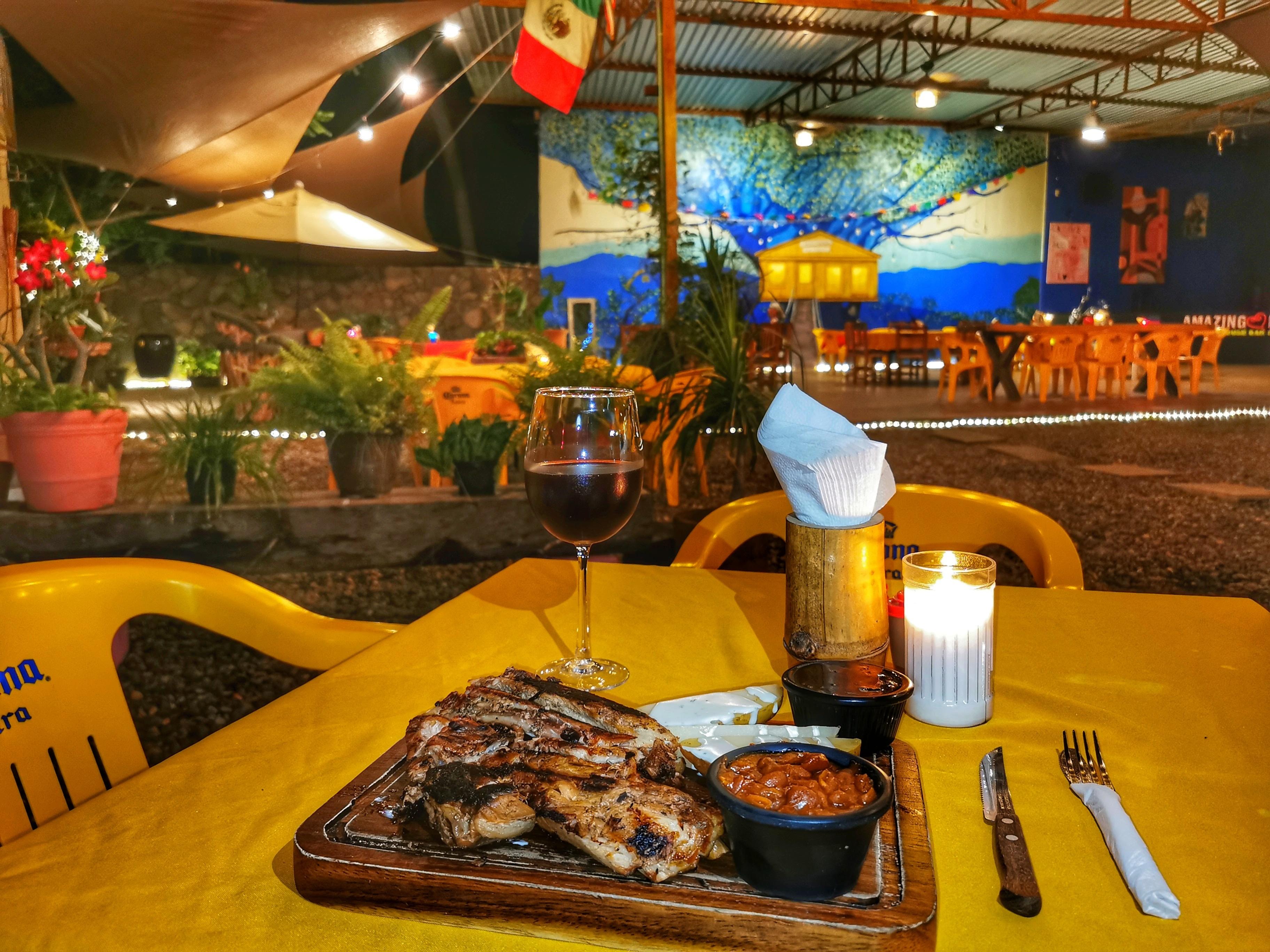 Tree House Cafe & Grill image 5