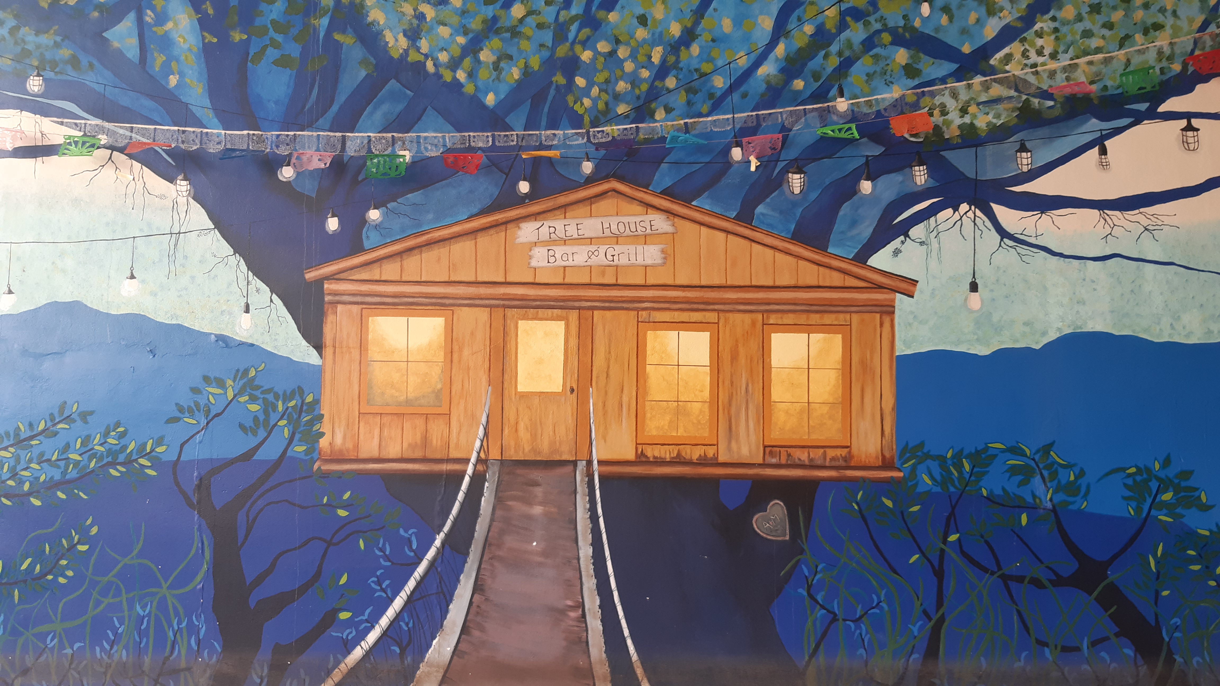 Tree House Cafe & Grill image 9