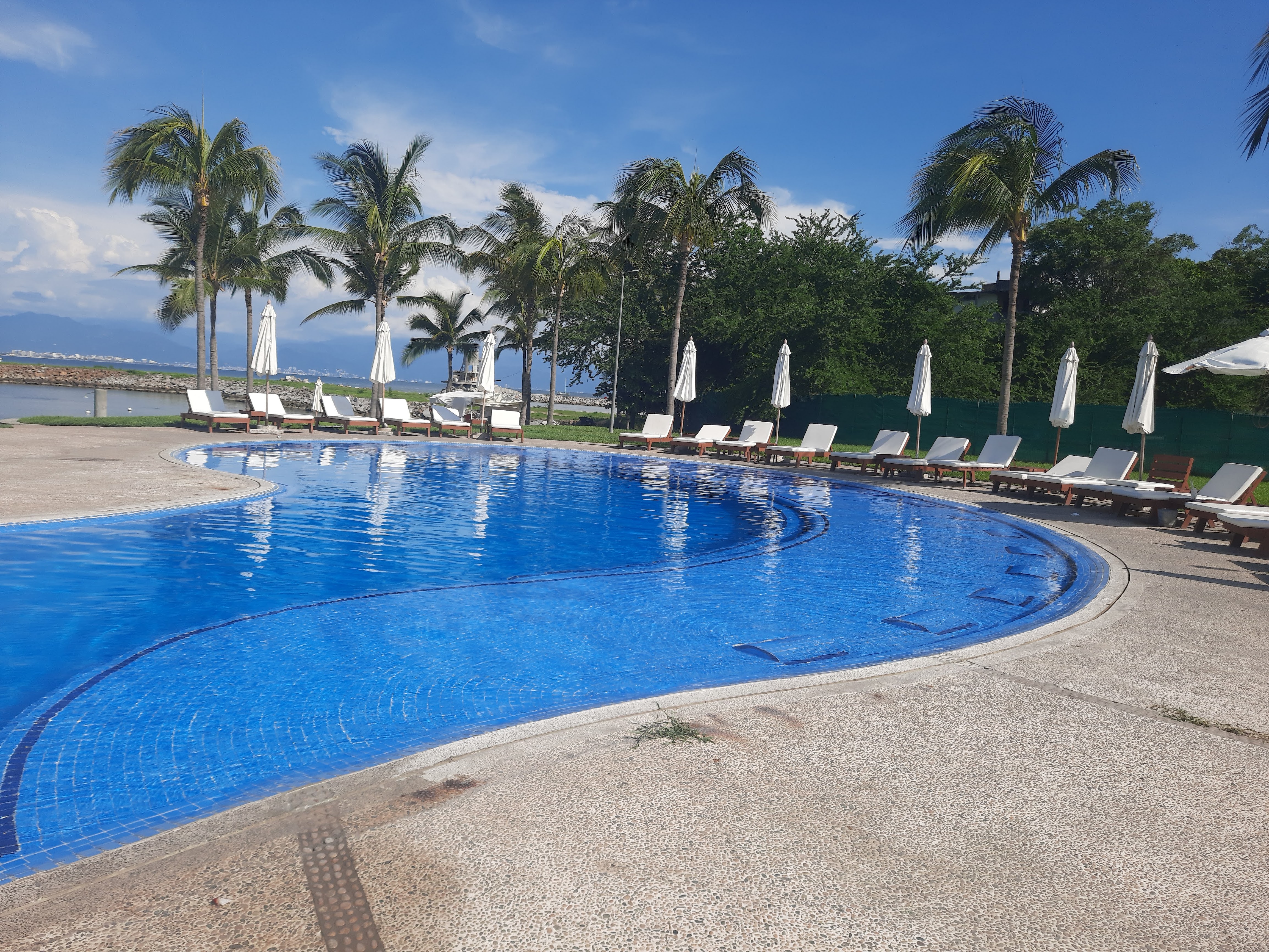 B Nayar Beach Club & Restaurant image 3