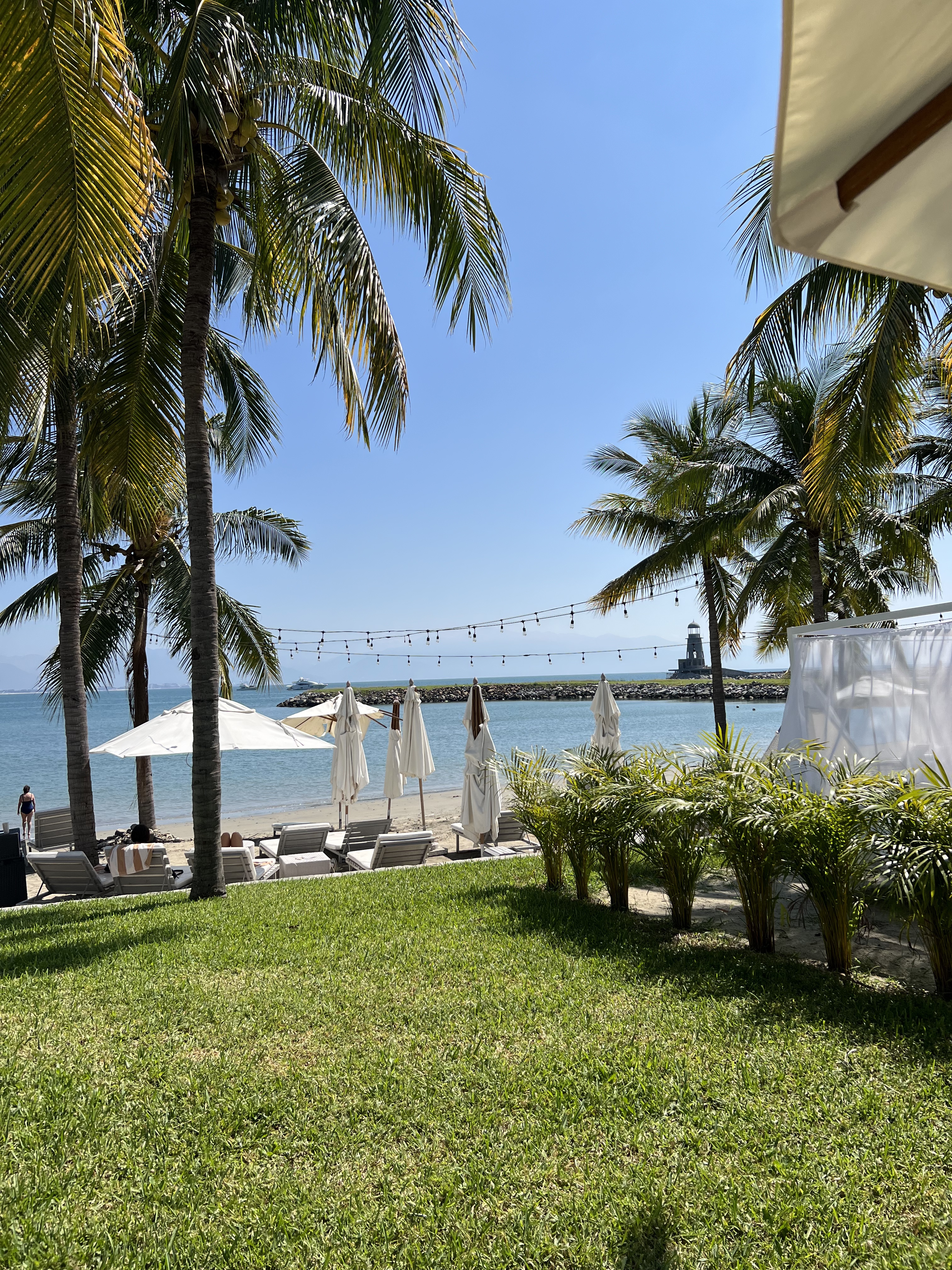 B Nayar Beach Club & Restaurant image 6