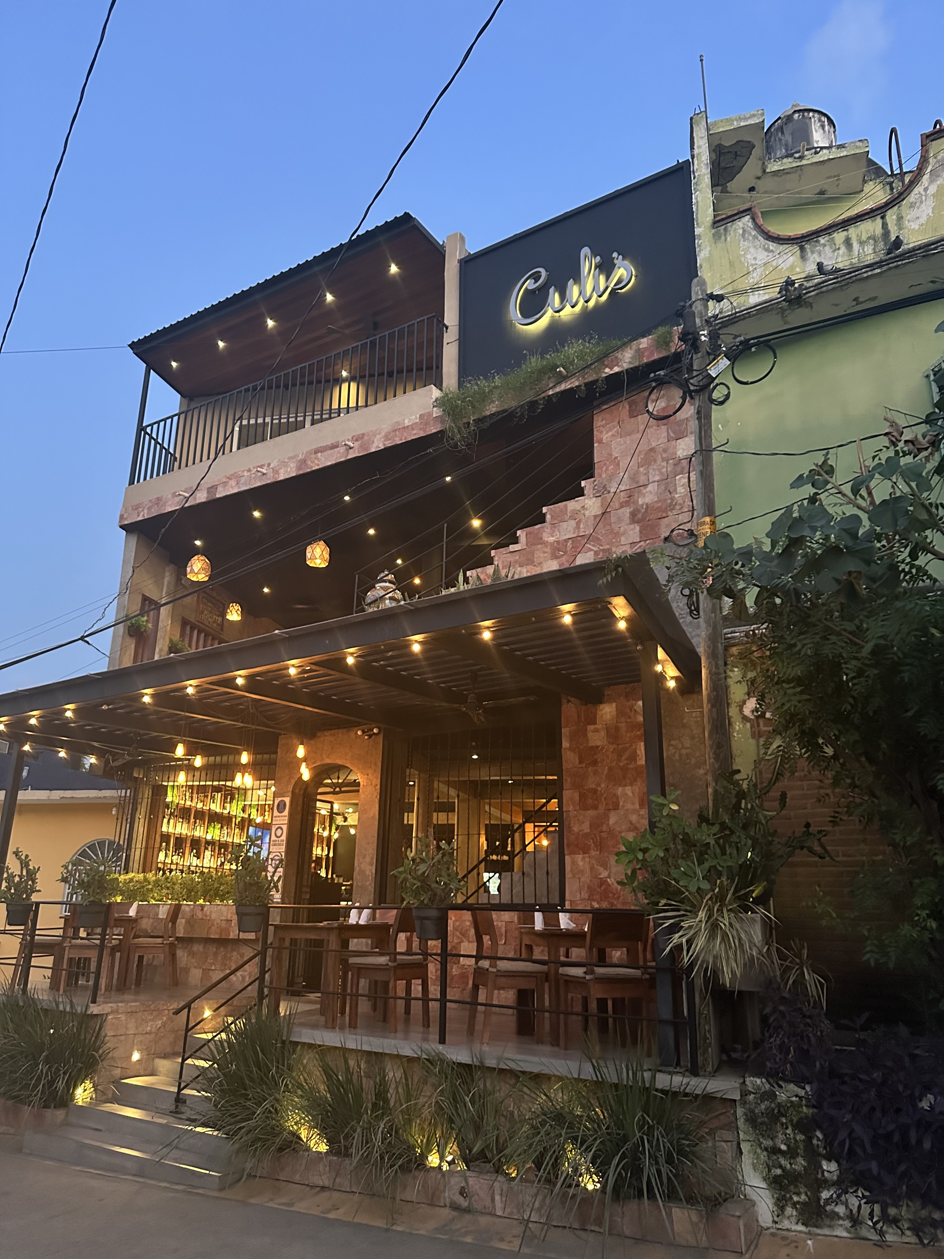 Culi's Restaurant & Bar image 8