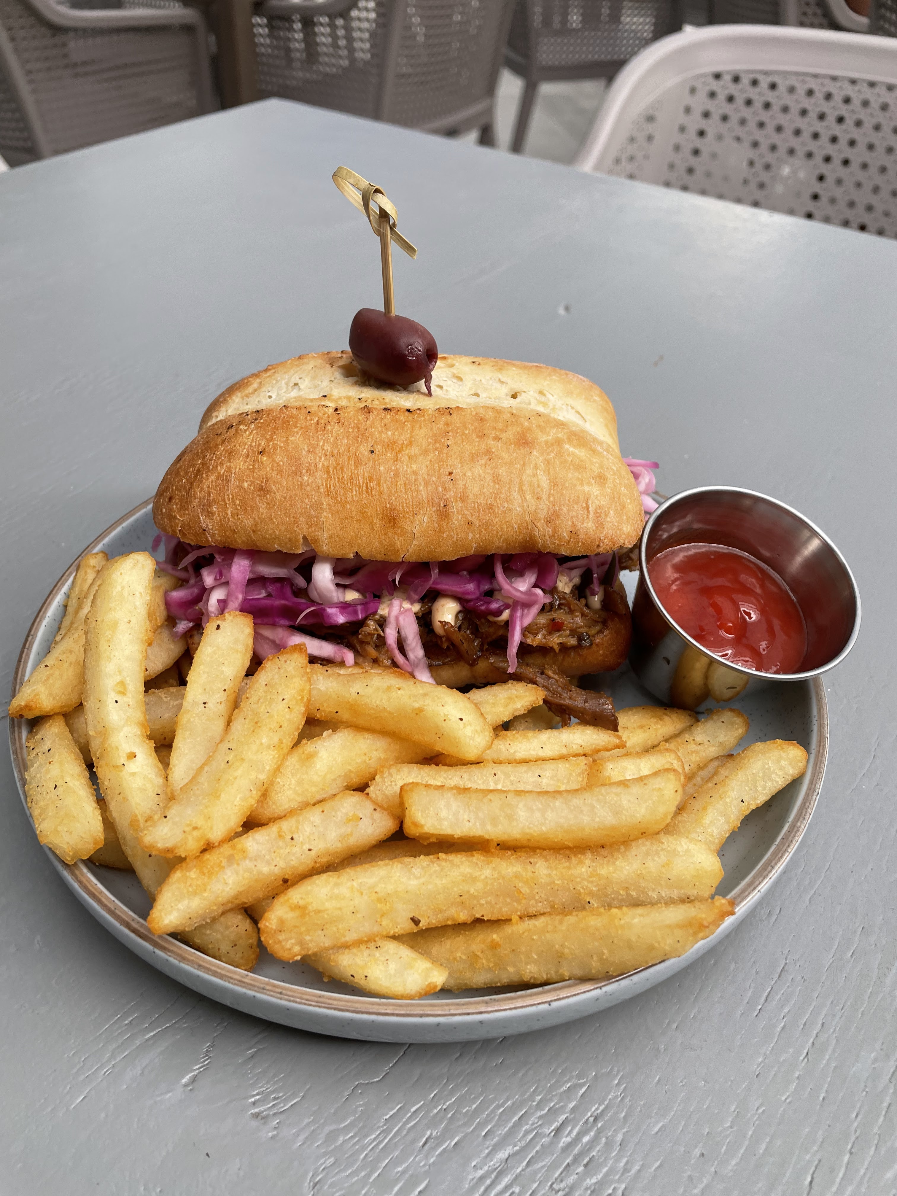 Amigos Sports Bar & Cocina image 2