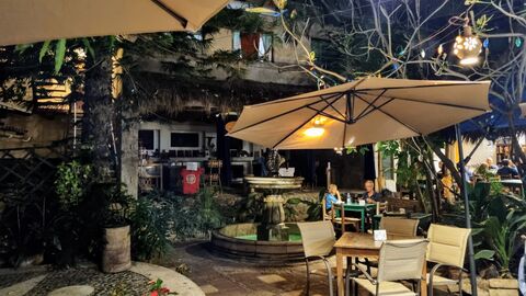 Casa Hule image 1