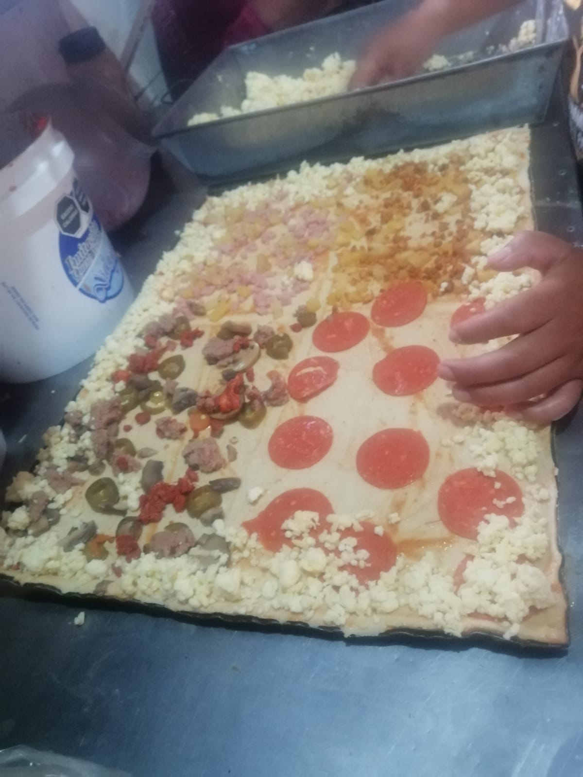 Lalo's Pizzas image 2