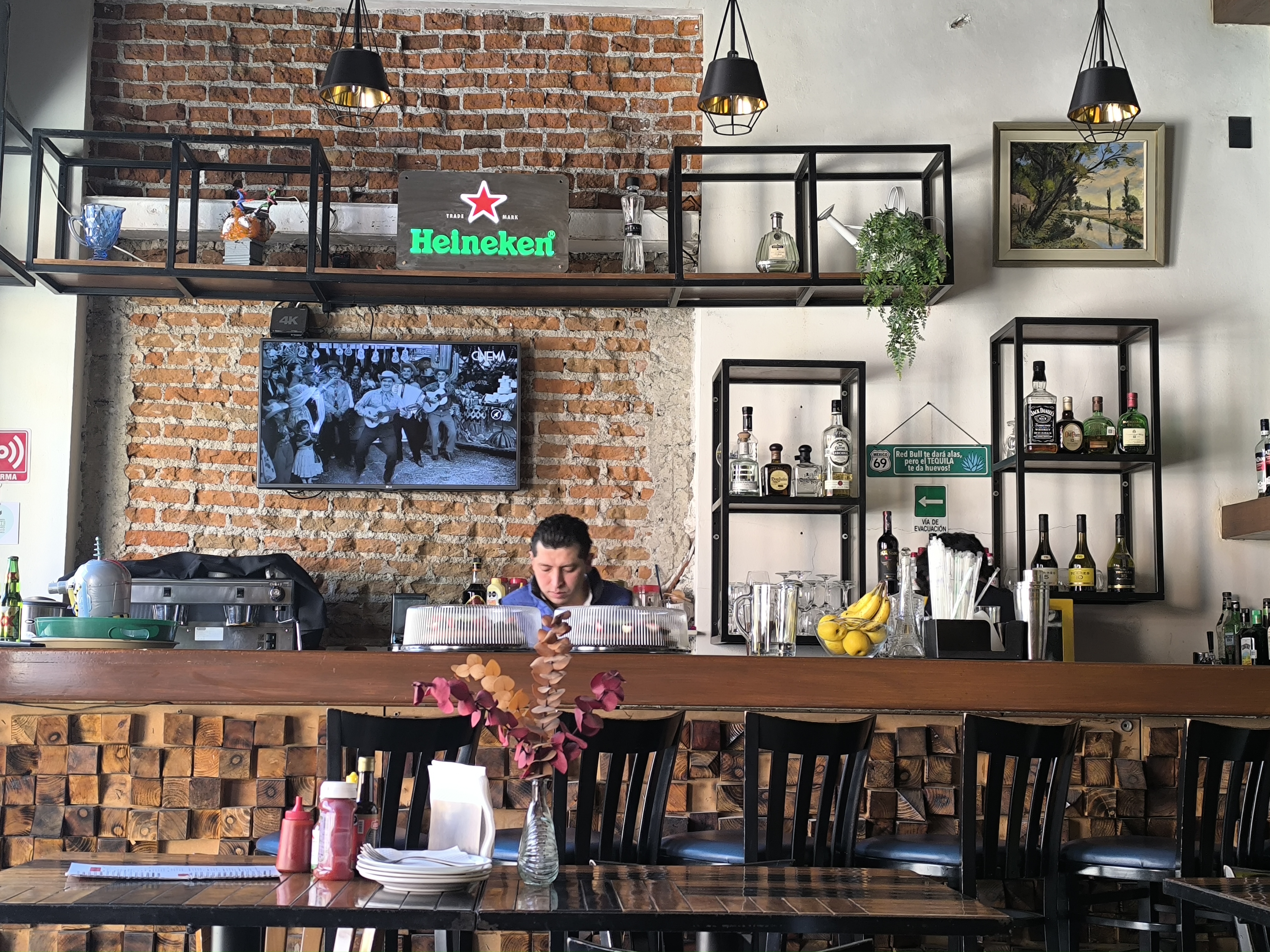 El Manzanillo Restaurante image 2