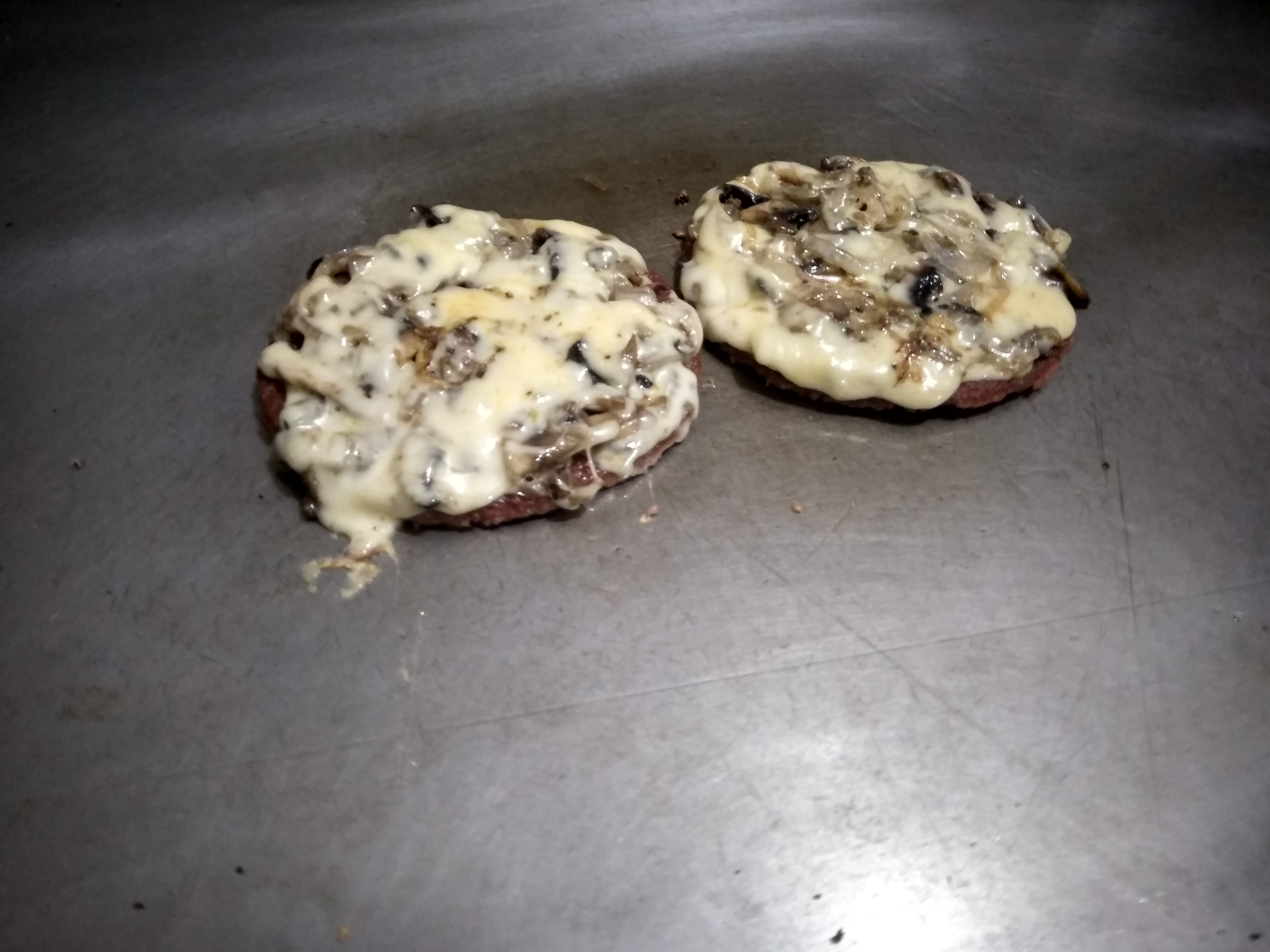 Lluvia De Hamburguesas image 6