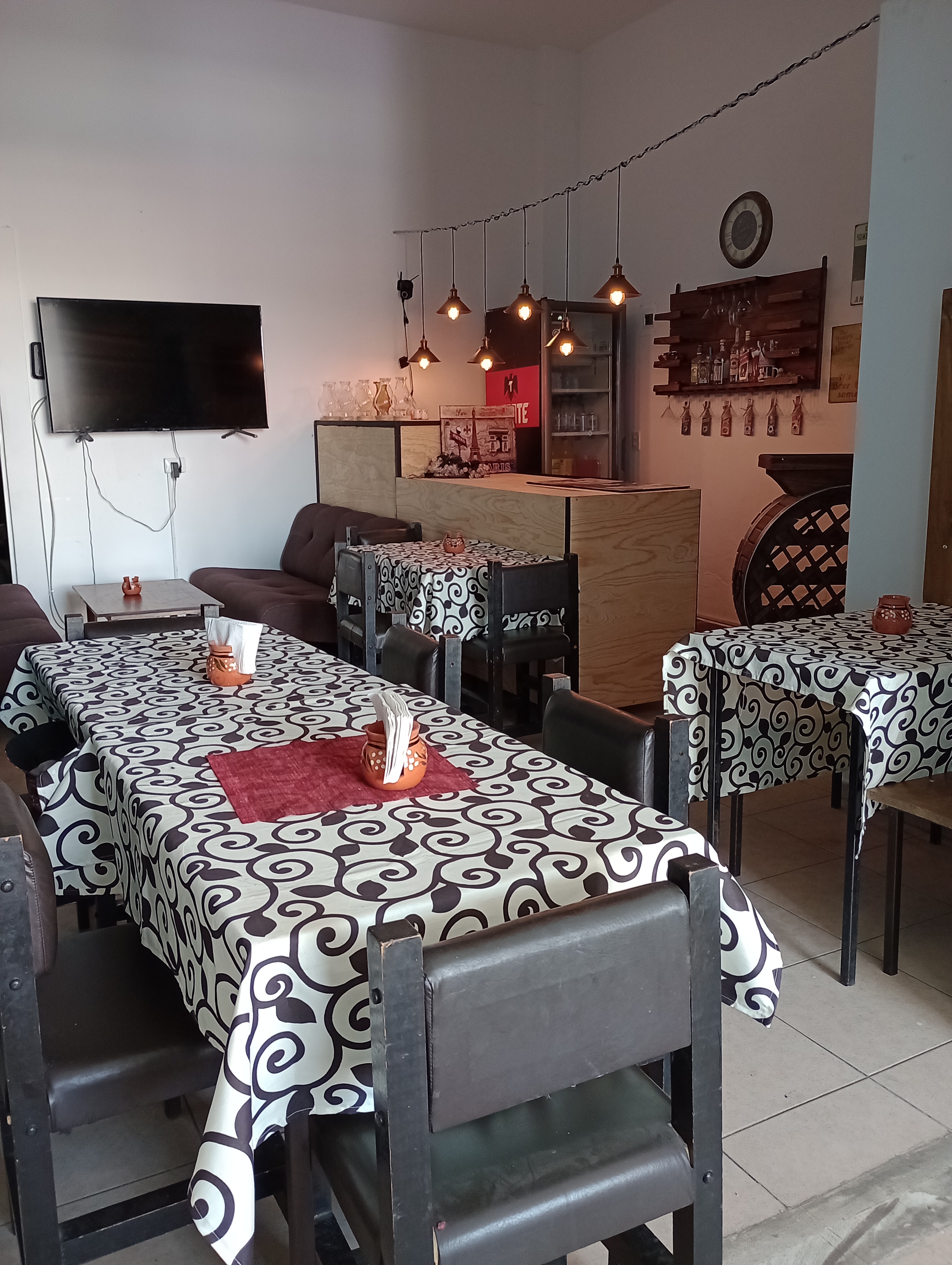 Vikingos wings & burguer image 5