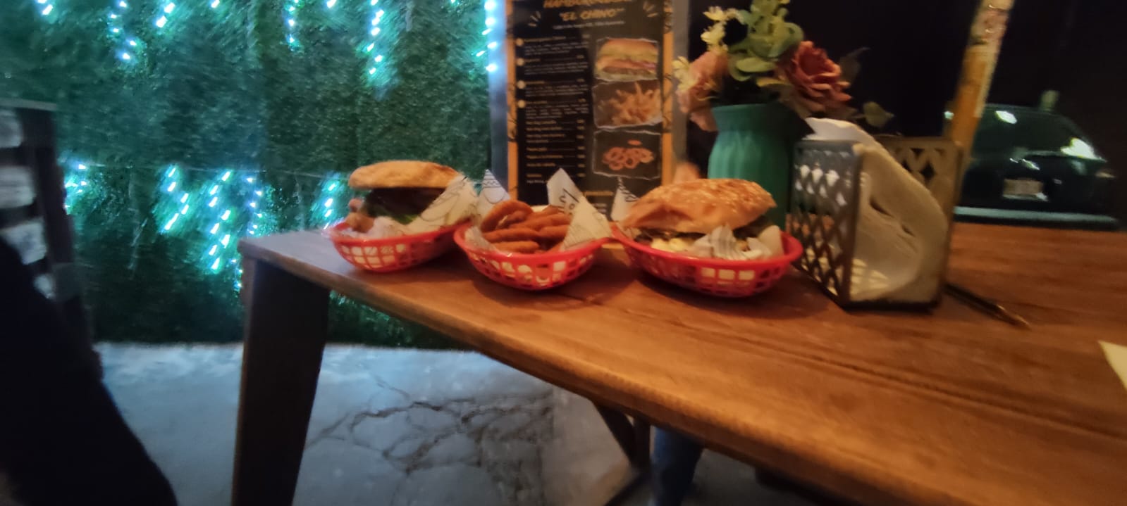 Chino’s burgers image 3