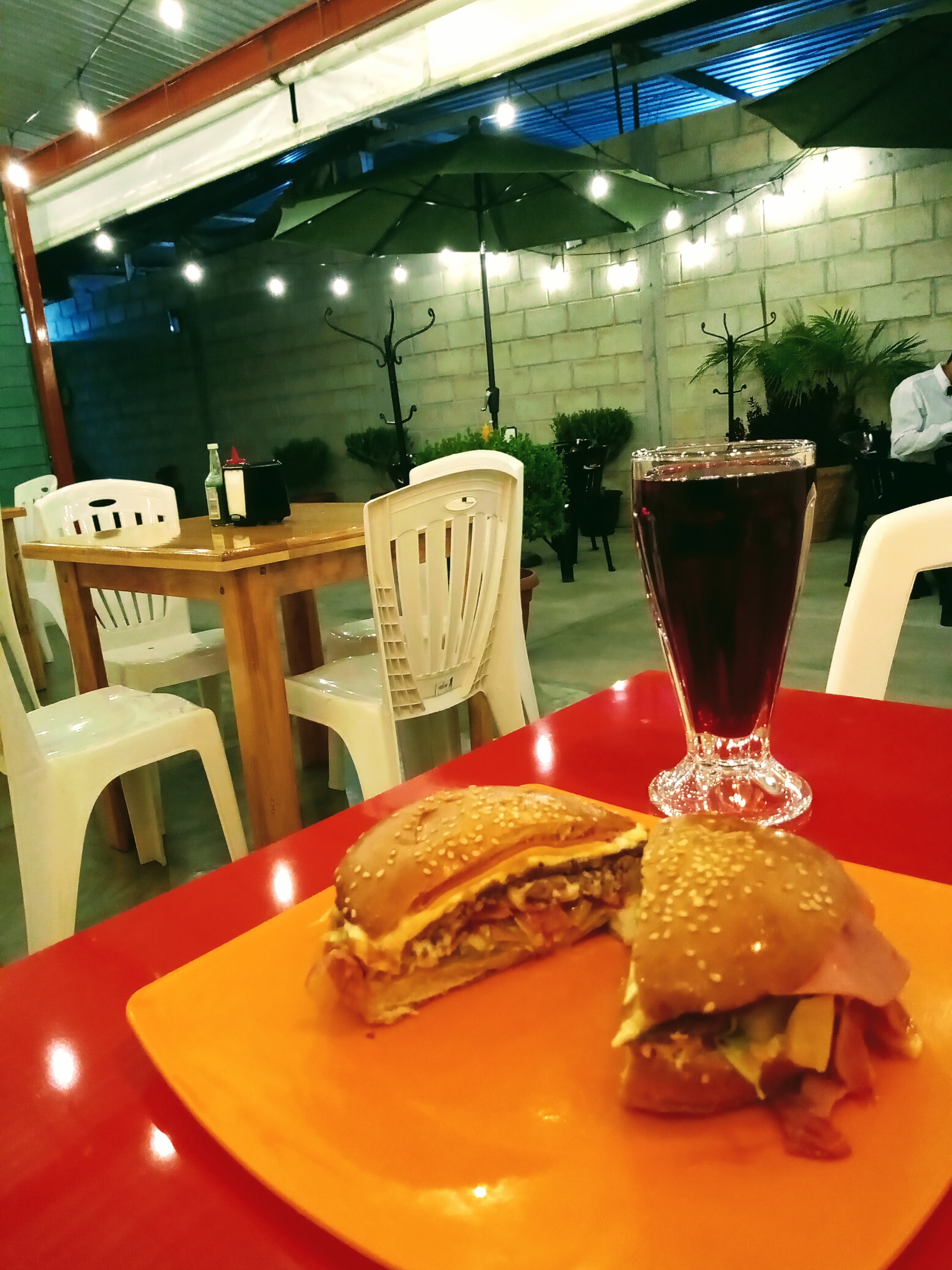 HAPPY HAPPY BURGER image 2