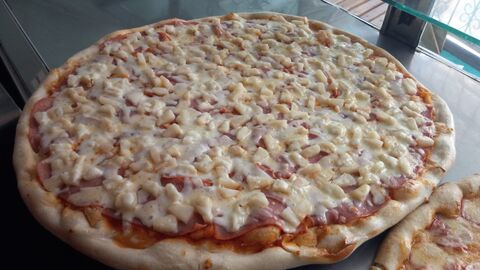 Luigi's Pizza Ayutla image 1