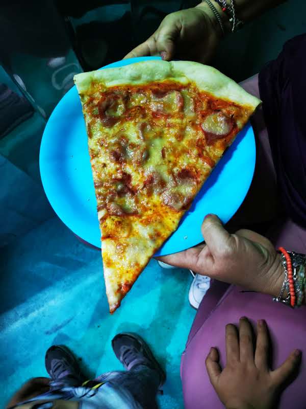 Luigi's Pizza Ayutla image 4