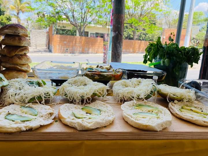 CEMITAS POBLANAS EL GÜERO (AYUTLA) image 2