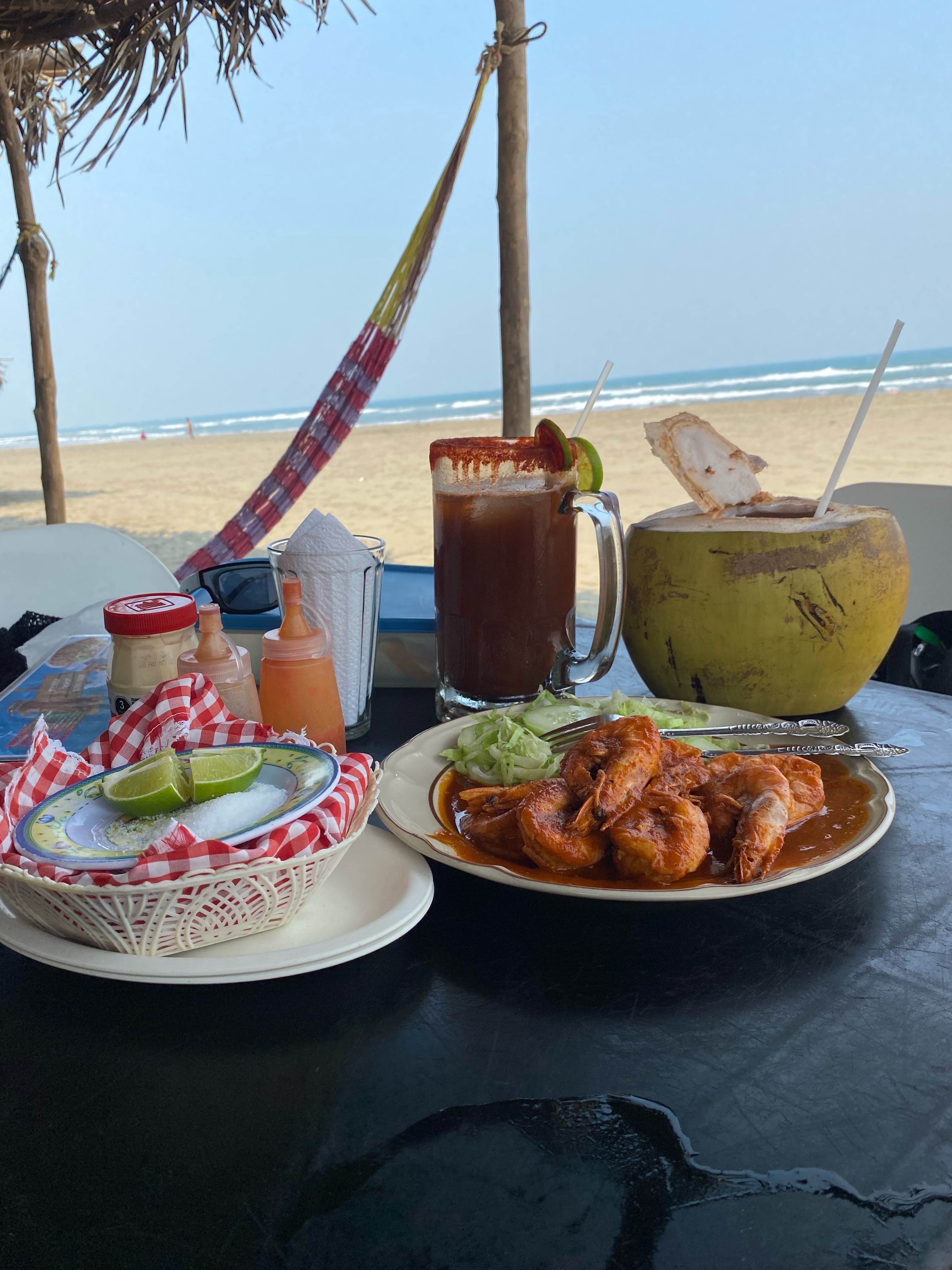 Restaurante de Mariscos "LAS FLORES" image 2