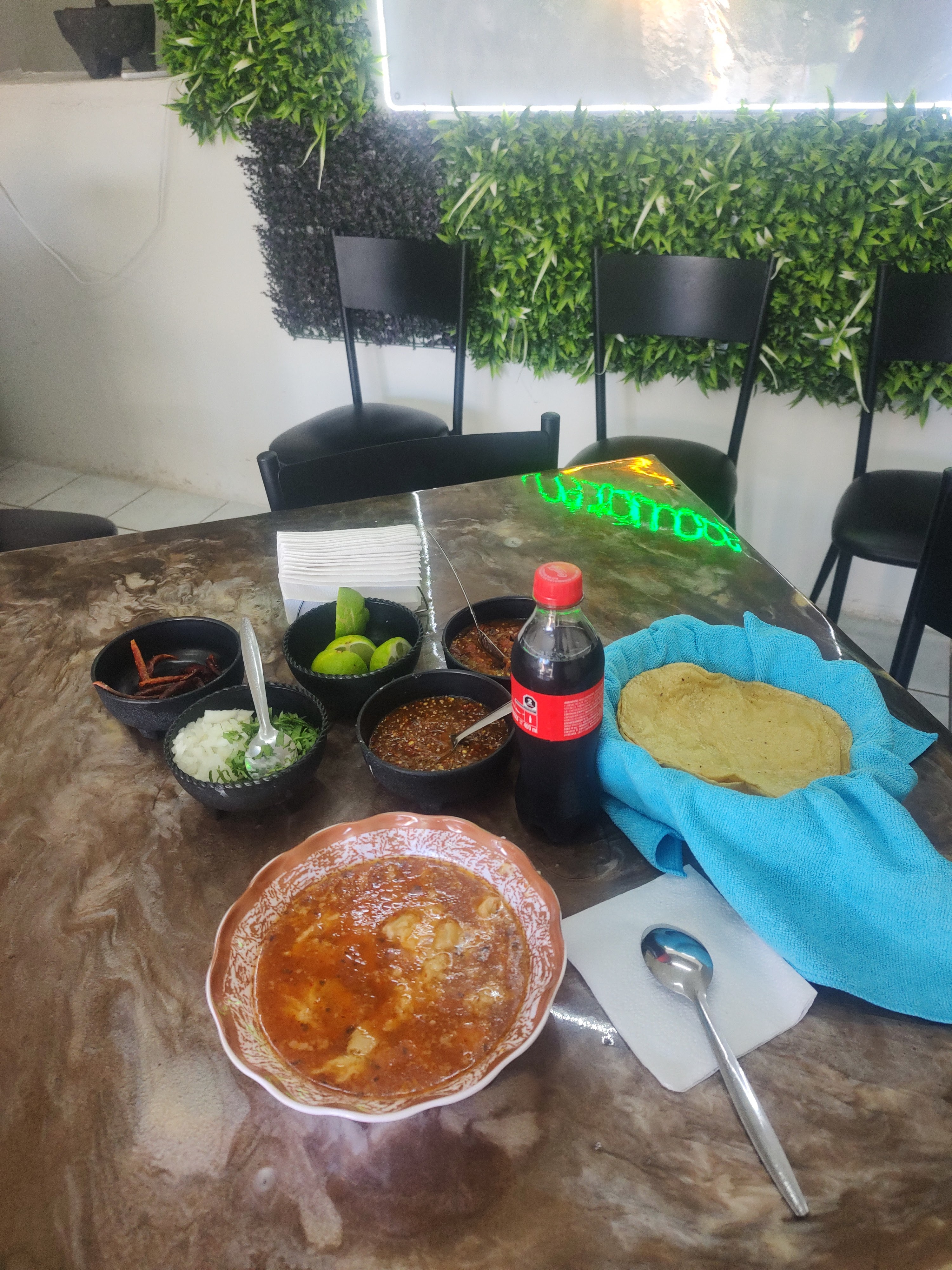 Desayunos y Tacos Los Tolucos image 2