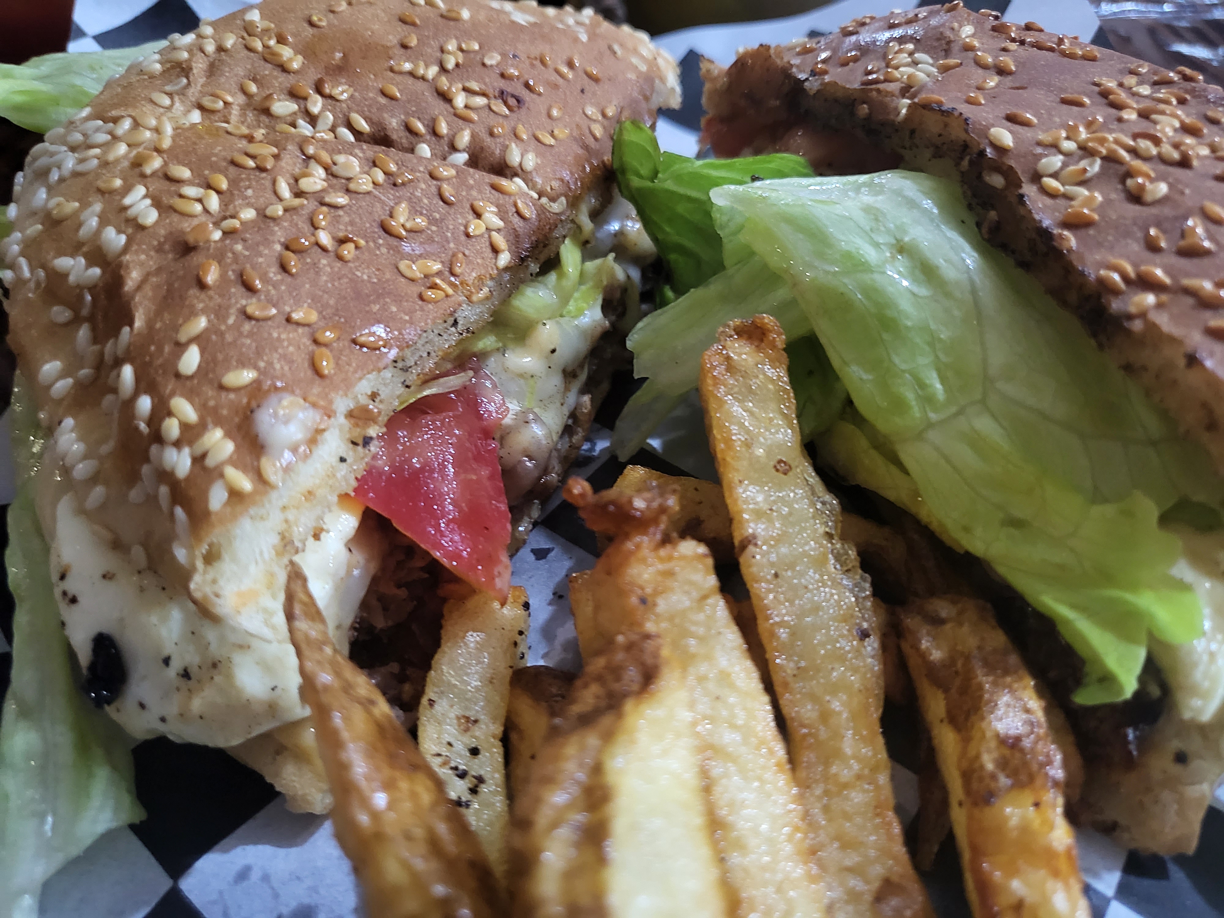 Las Chulas Burguer image 4