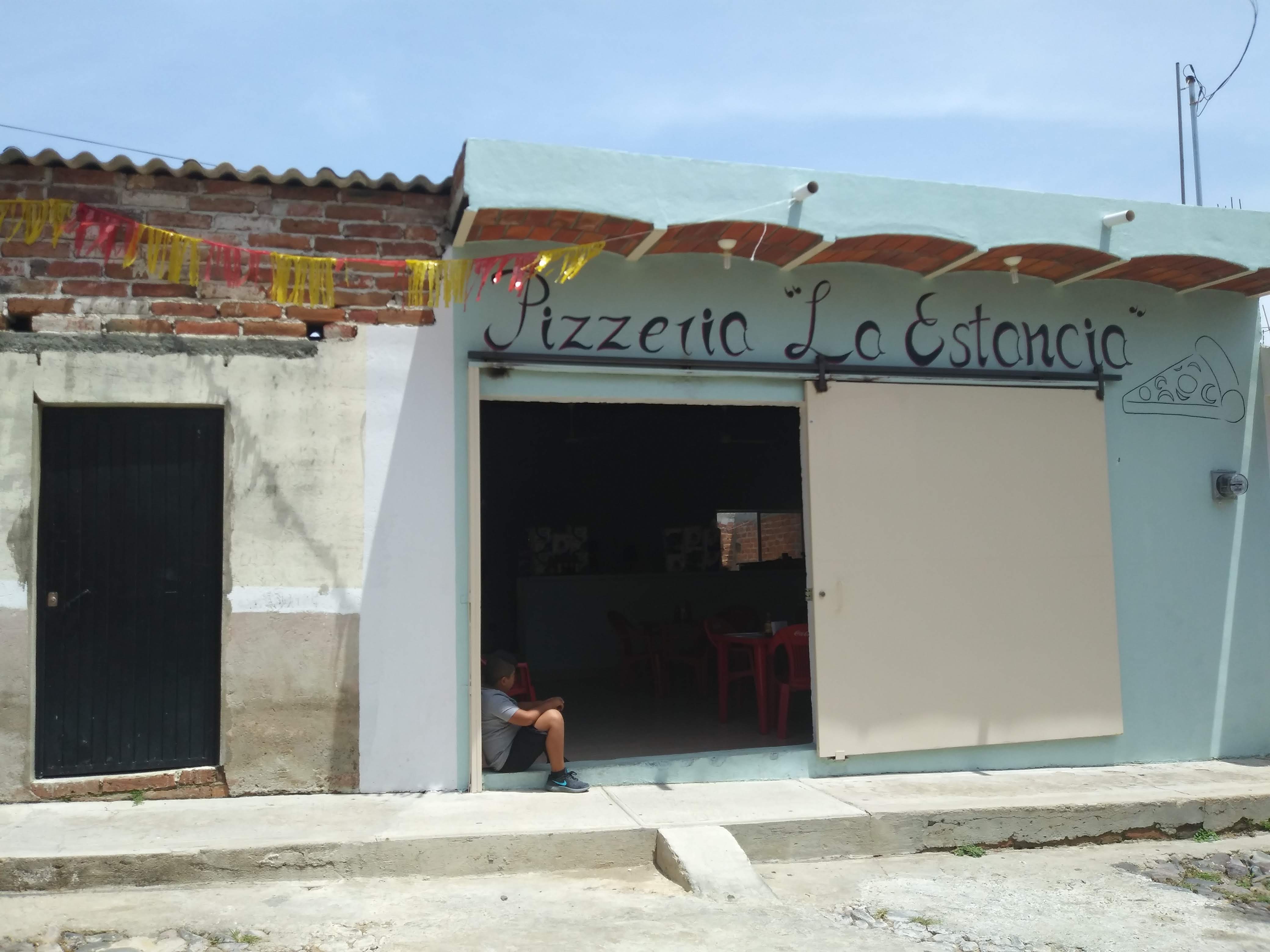 Pizzeria La Estancia image 5