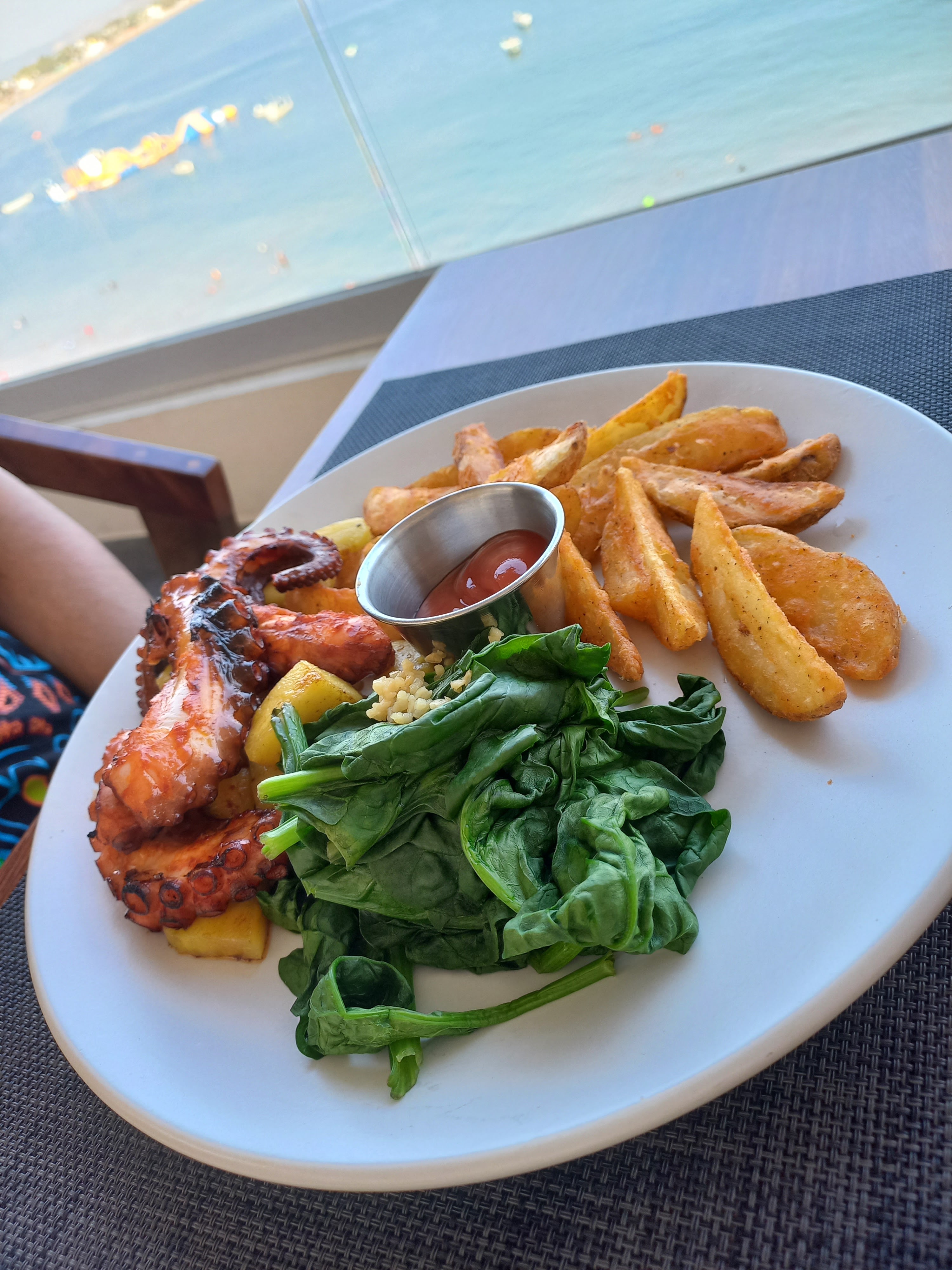 Moon Restaurant image 8