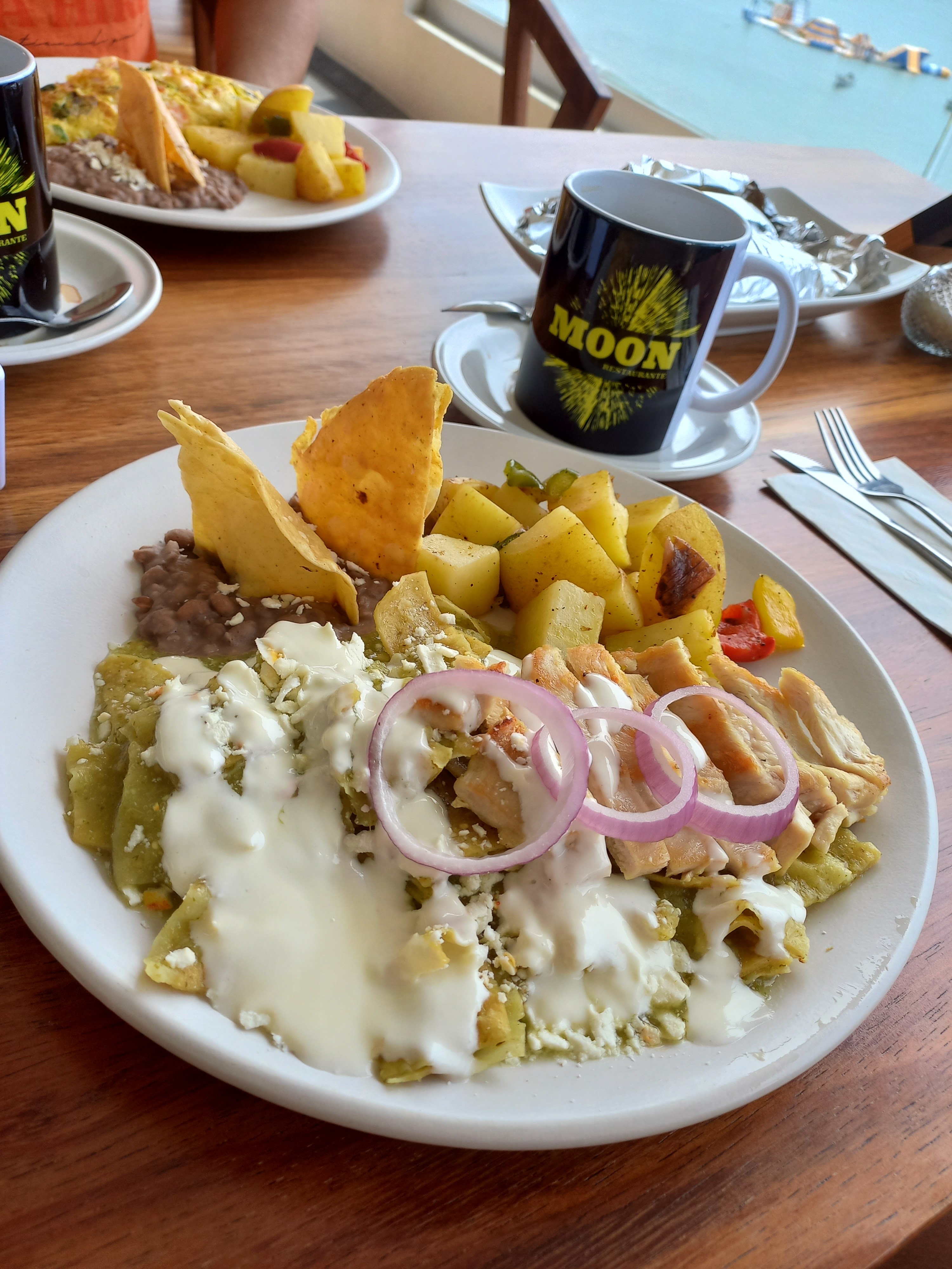 Moon Restaurant image 10