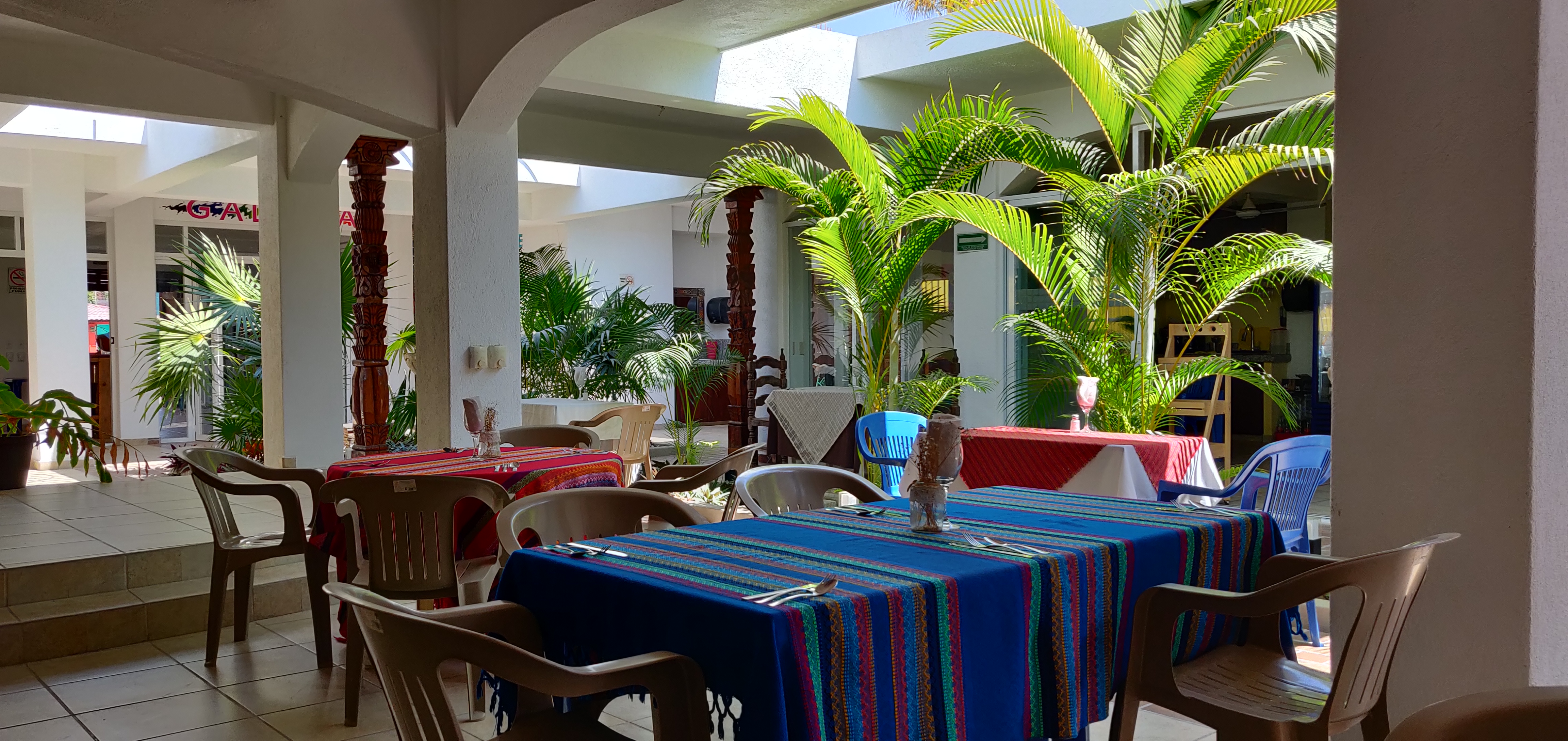 Leonel`s Restaurant image 1