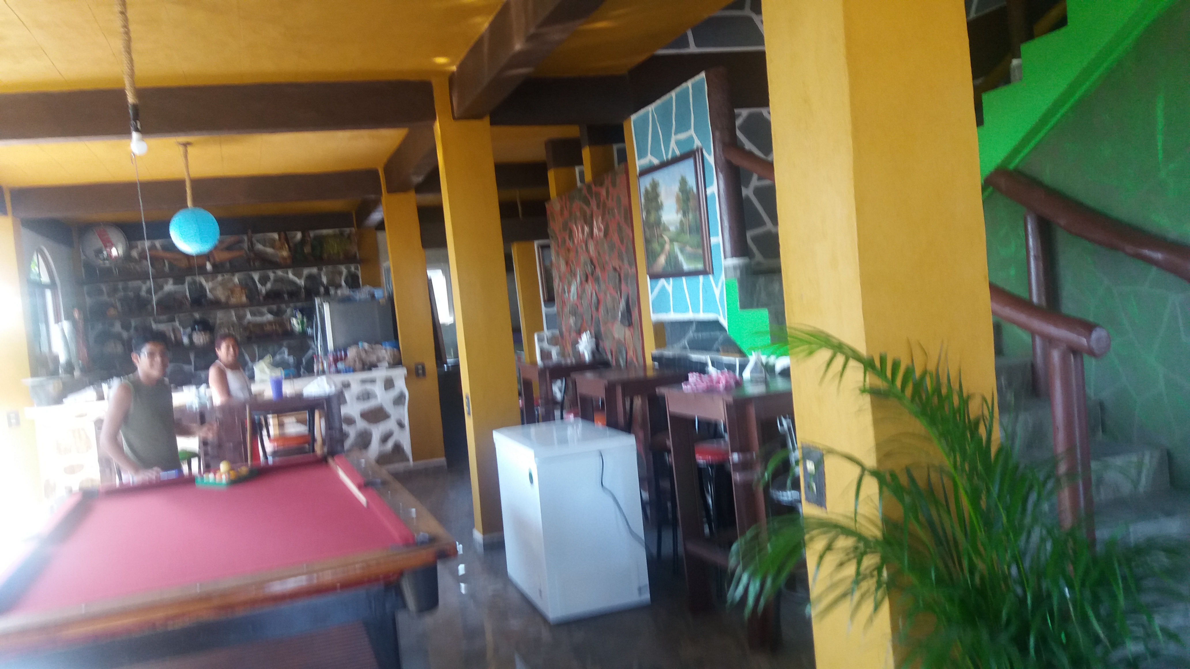 stone house ruben¨s restaurant bar image 4