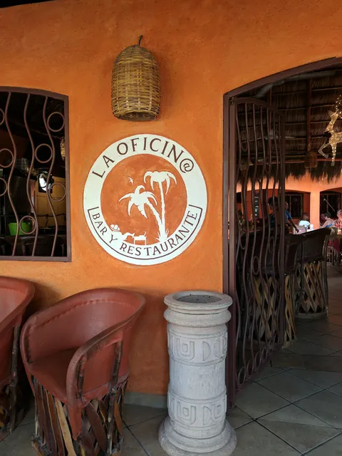 La Oficina Bar & Restaurant image 2