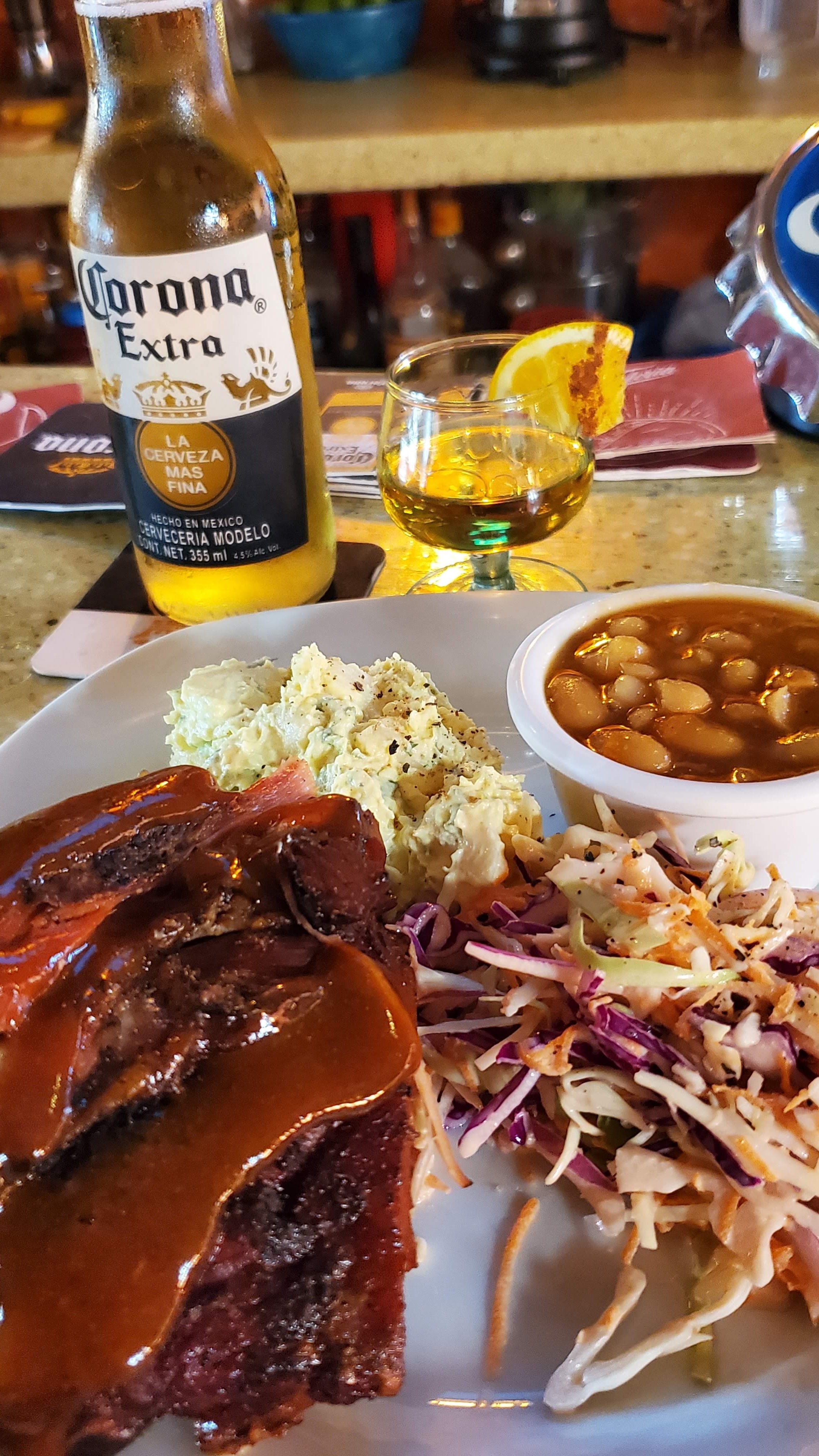 La Oficina Bar & Restaurant image 3